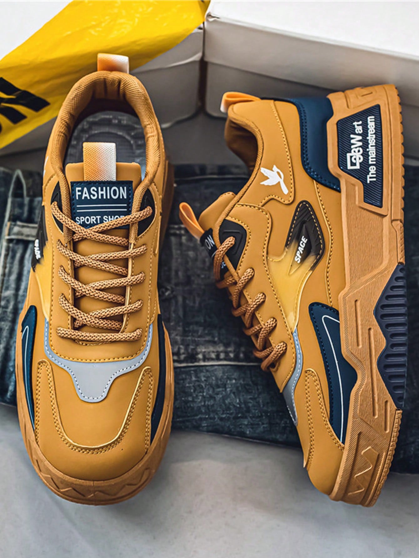 Tênis Masculino Estilo Street Detalhes em Alto-Relevo Tênis Masculino Estilo Street Detalhes em Alto-Relevo