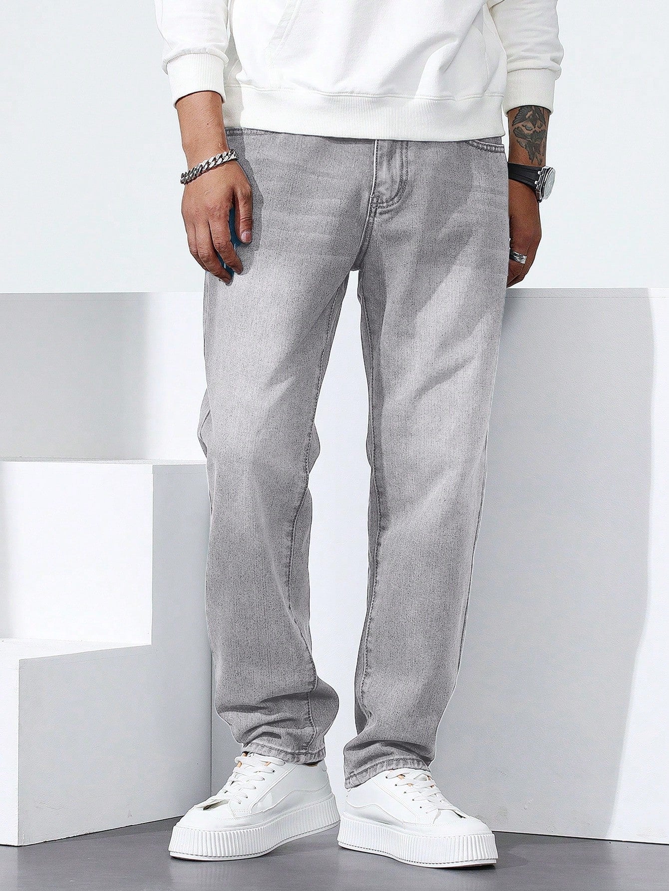 Calça Masculina Jeans Reta Com Caimento Solto E Bolsos Funcionais Calça Masculina Jeans Reta Com Caimento Solto E