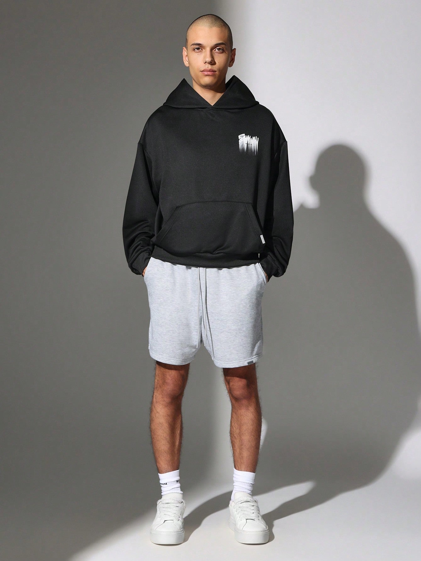 Conjunto Masculino Moletom Estampa Grafite E Shorts Casuais Preto / PP Conjunto Masculino Moletom Estampa Grafite E