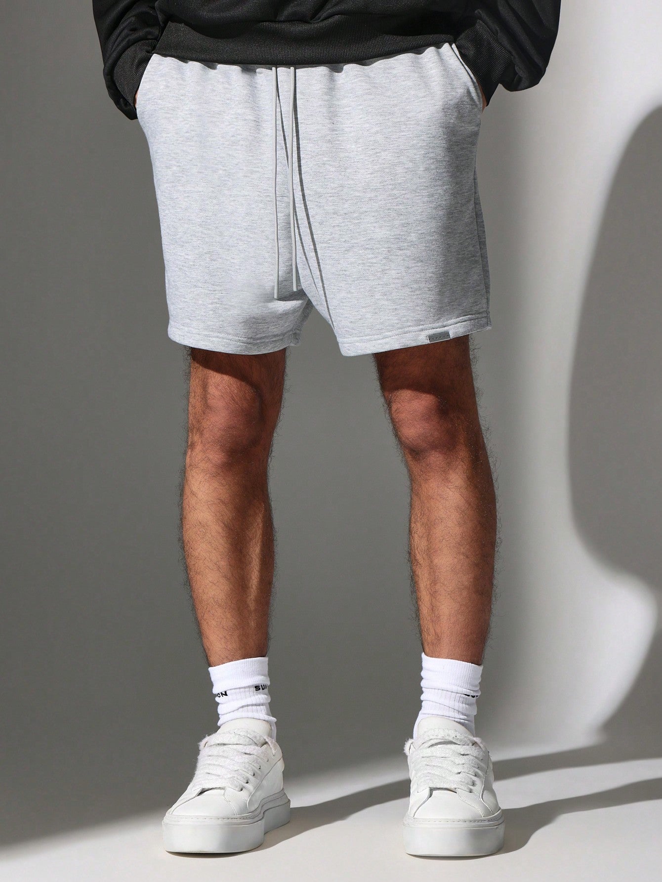 Conjunto Masculino Moletom Estampa Grafite E Shorts Casuais Conjunto Masculino Moletom Estampa Grafite E Shorts Casuais