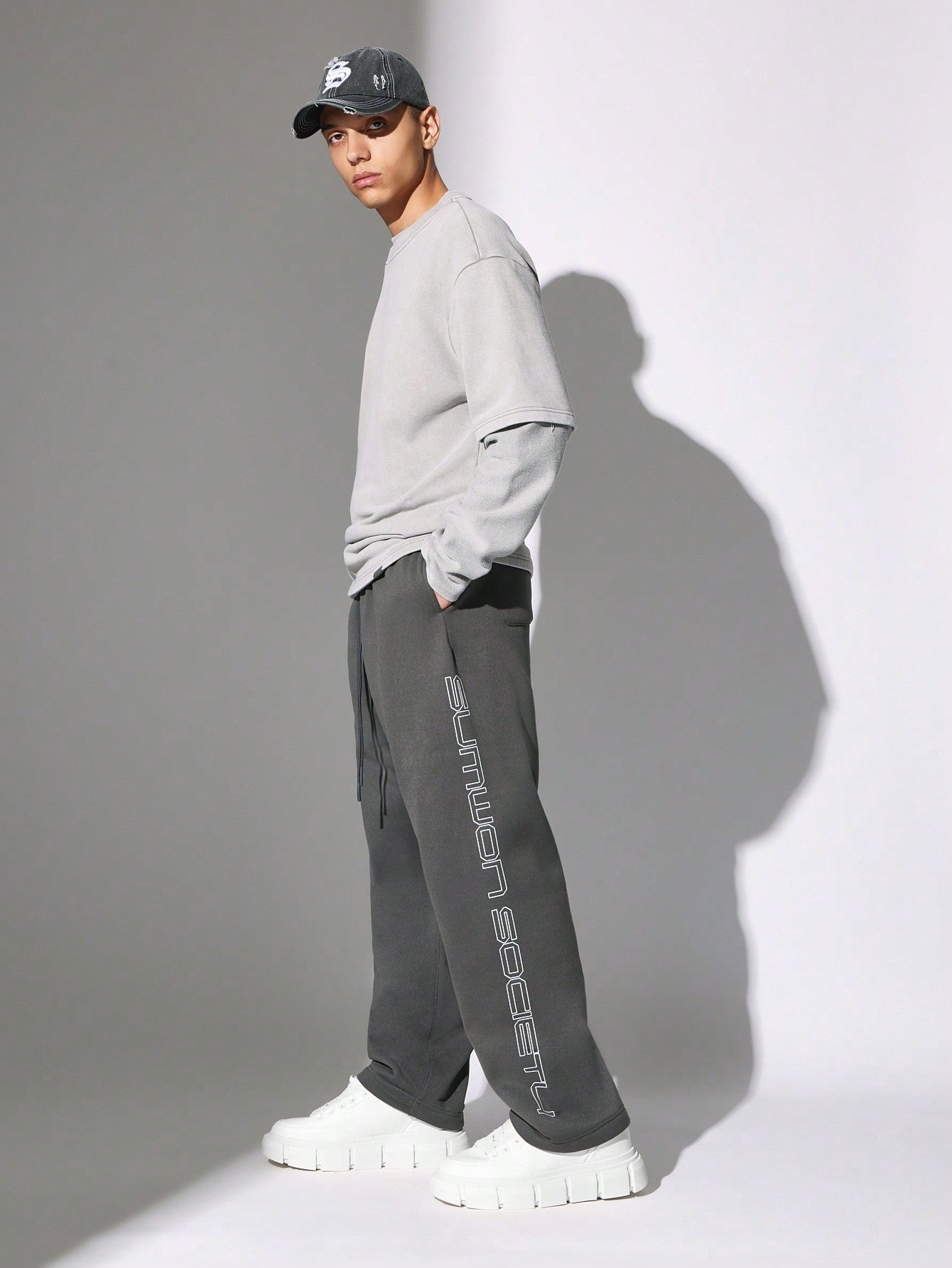 Calça Masculina Wide Leg Com Estampa Lateral Streetwear Calça Masculina Wide Leg Com Estampa Lateral Streetwear