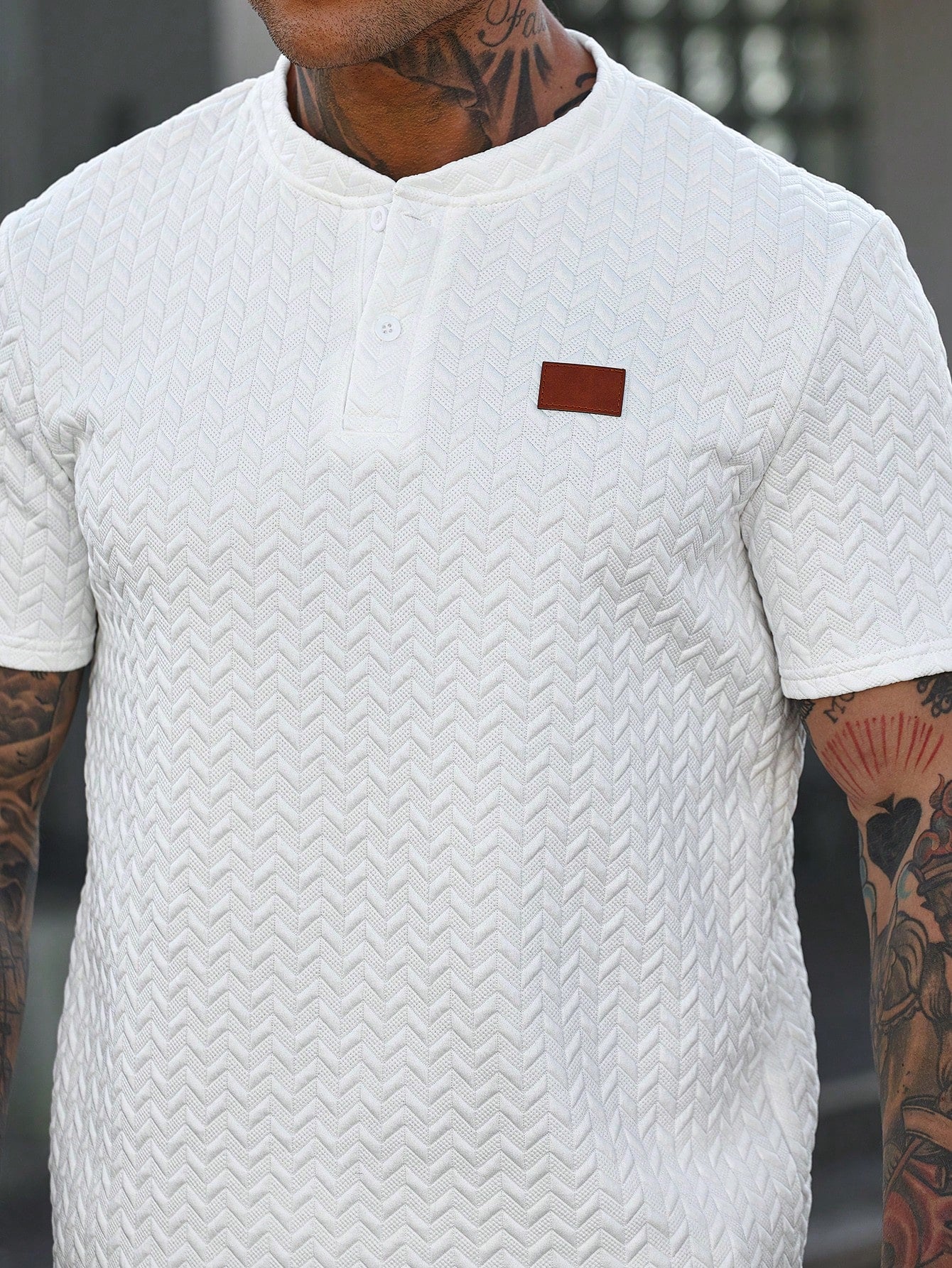 Conjunto Masculino Camiseta Com Aplicação E Shorts Com Bolso Conjunto Masculino Camiseta Com Aplicação E Shorts Com