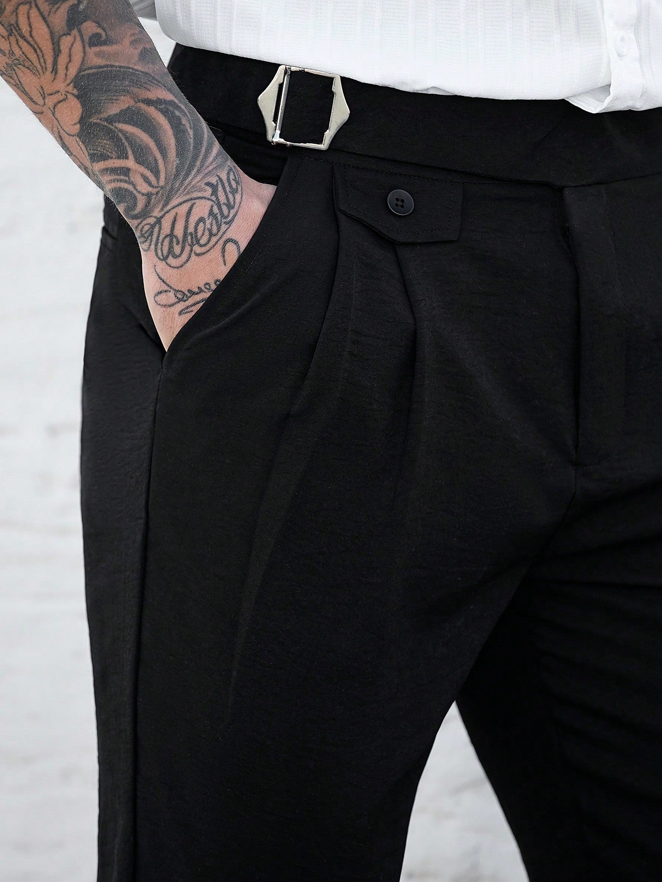 Calça Masculina Social Slim Fit Com Cinto E Detalhe Alfaiataria Calça Masculina Social Slim Fit Com Cinto E Detalhe