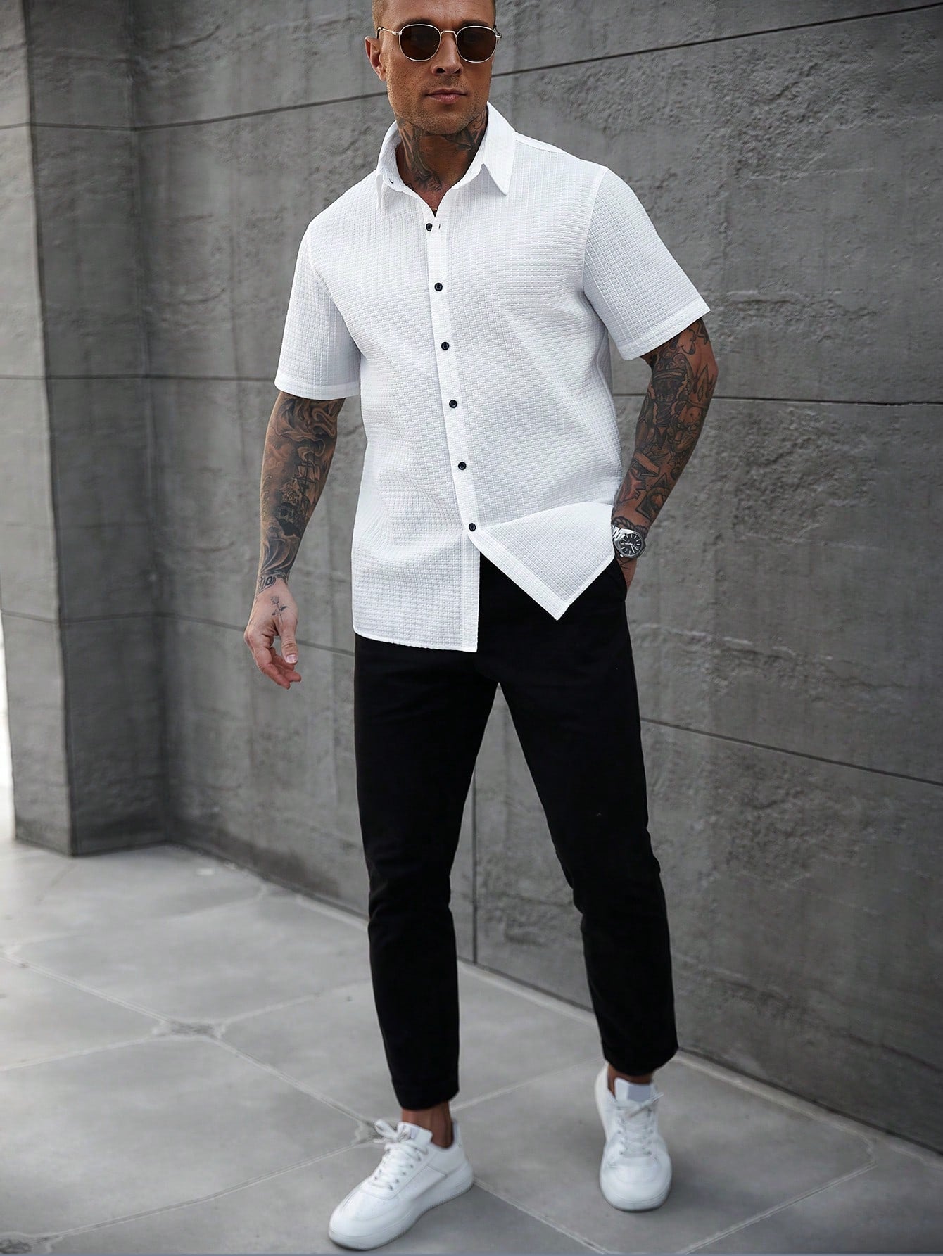 Camisa Masculina De Botão Textura Minimalista Botões Contrastantes Camisa Masculina De Botão Textura Minimalista Botões