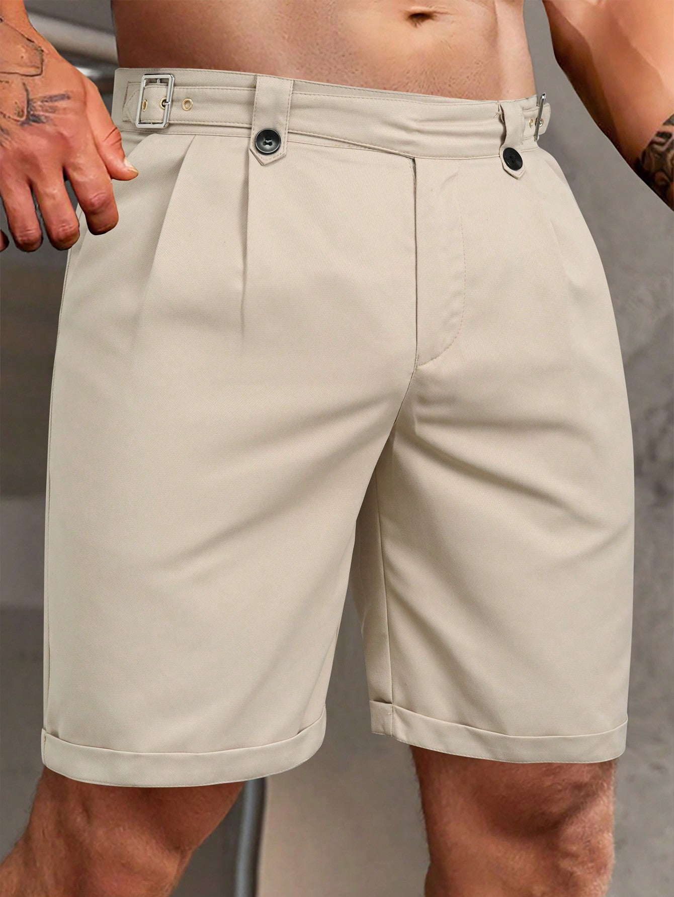 Bermuda Masculina Alfaiatada Com Regulagem Lateral Bege / PP Bermuda Masculina Alfaiatada Com Regulagem Lateral