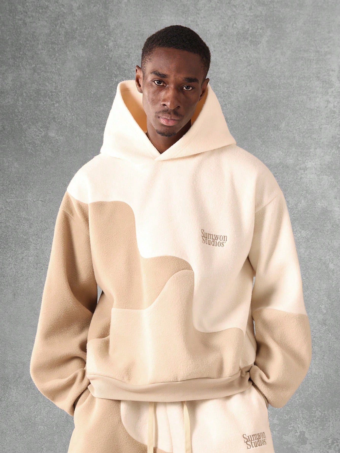 Conjunto Masculino Moletom Estampa Abstrata E Shorts Casuais Conjunto Masculino Moletom Estampa Abstrata E Shorts