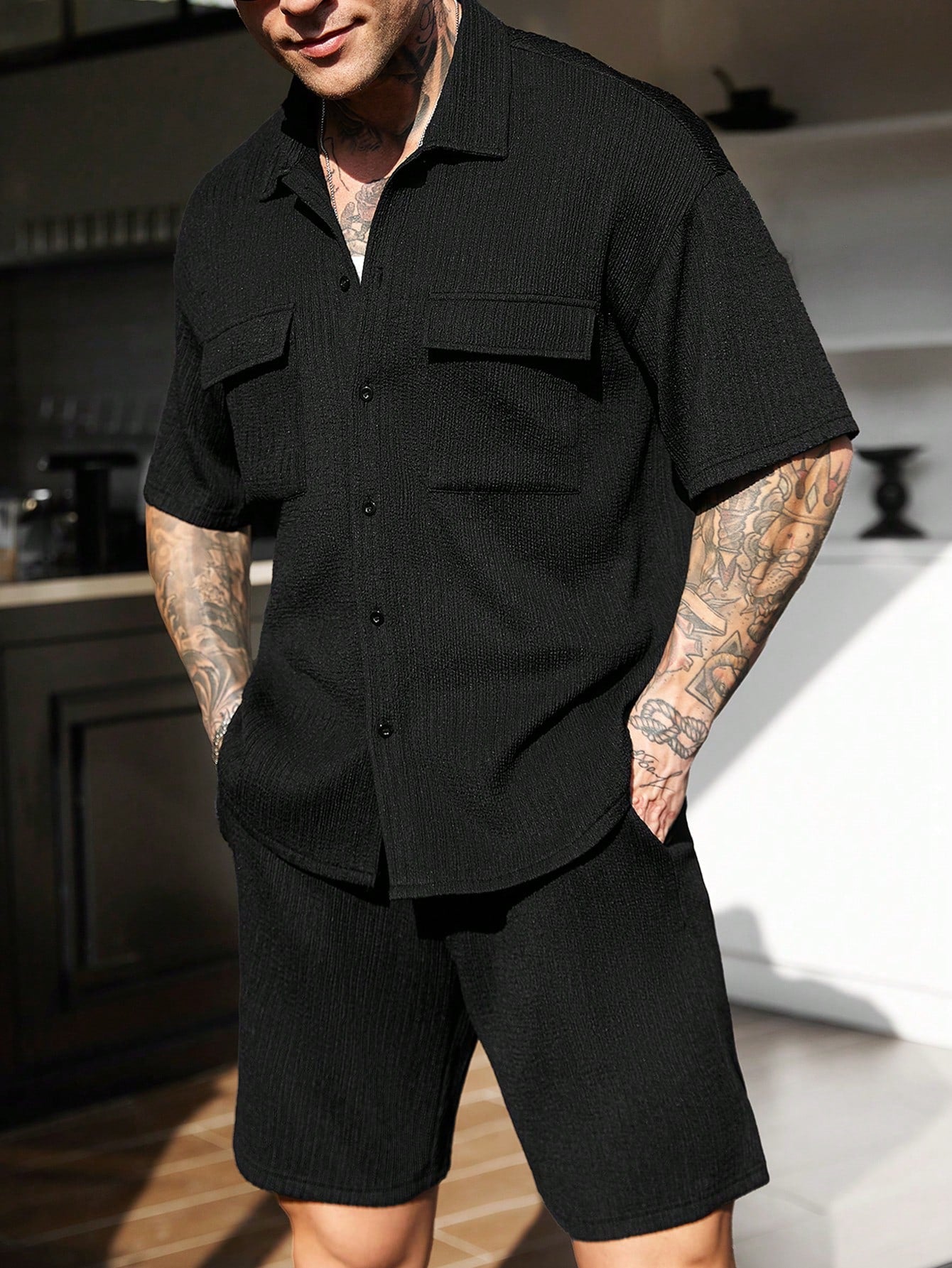 Conjunto Masculino Camisa Com Botões E Shorts Confortáveis Conjunto Masculino Camisa Com Botões E Shorts Confortáveis