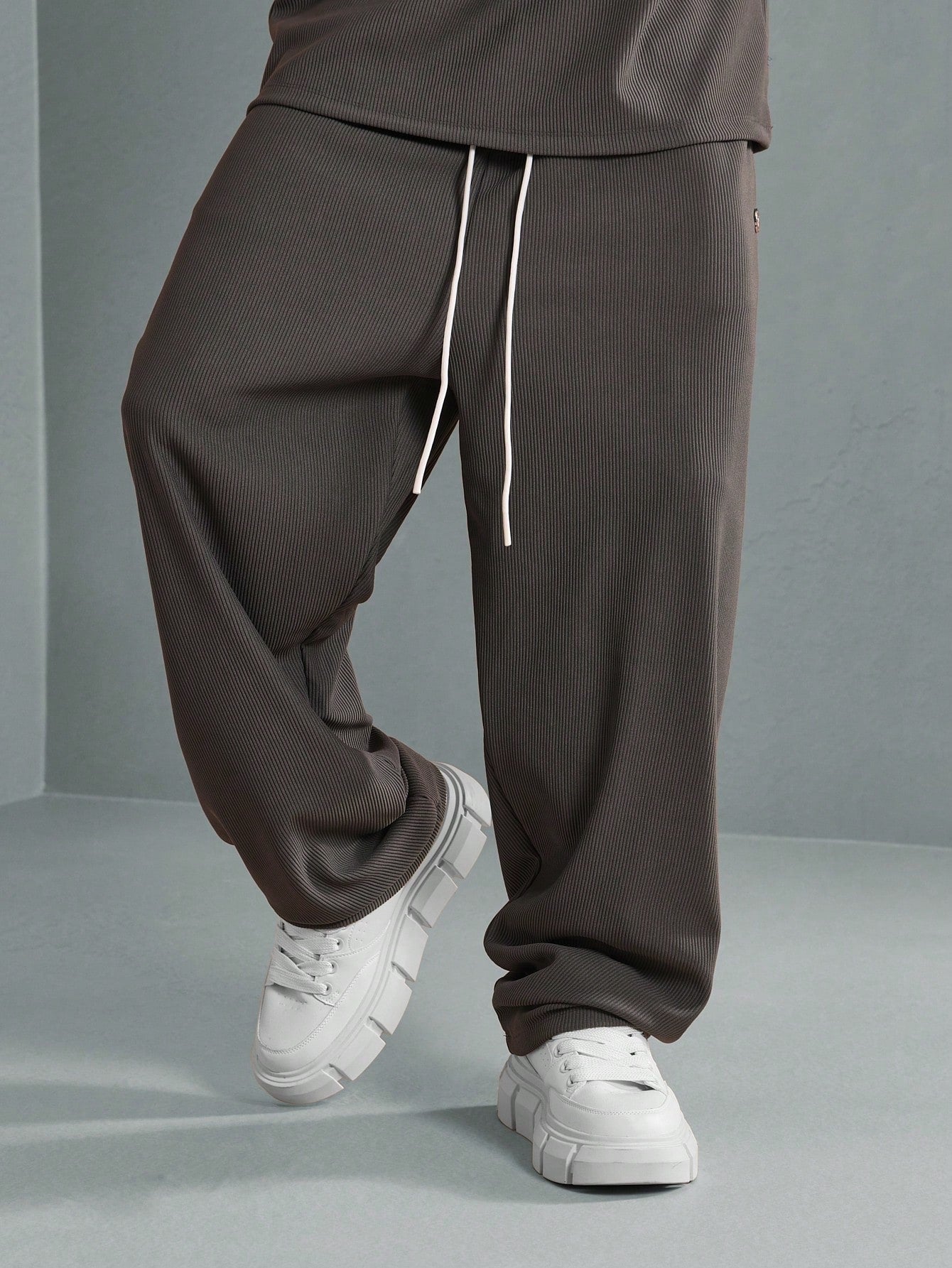 Conjunto Masculino Regata Canelada E Calça Jogger Drop Crotch Conjunto Masculino Regata Canelada E Calça Jogger Drop