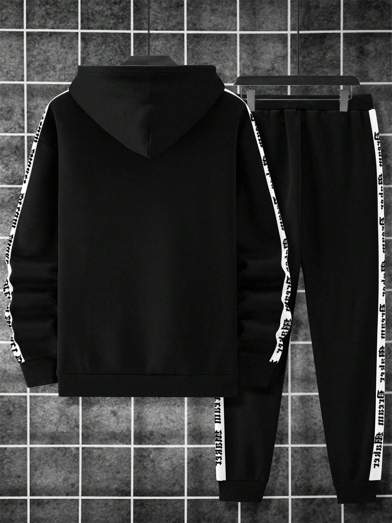 Conjunto Masculino Moletom Térmico Com Faixas Laterais Urbanas Conjunto Masculino Moletom Térmico Com Faixas Laterais