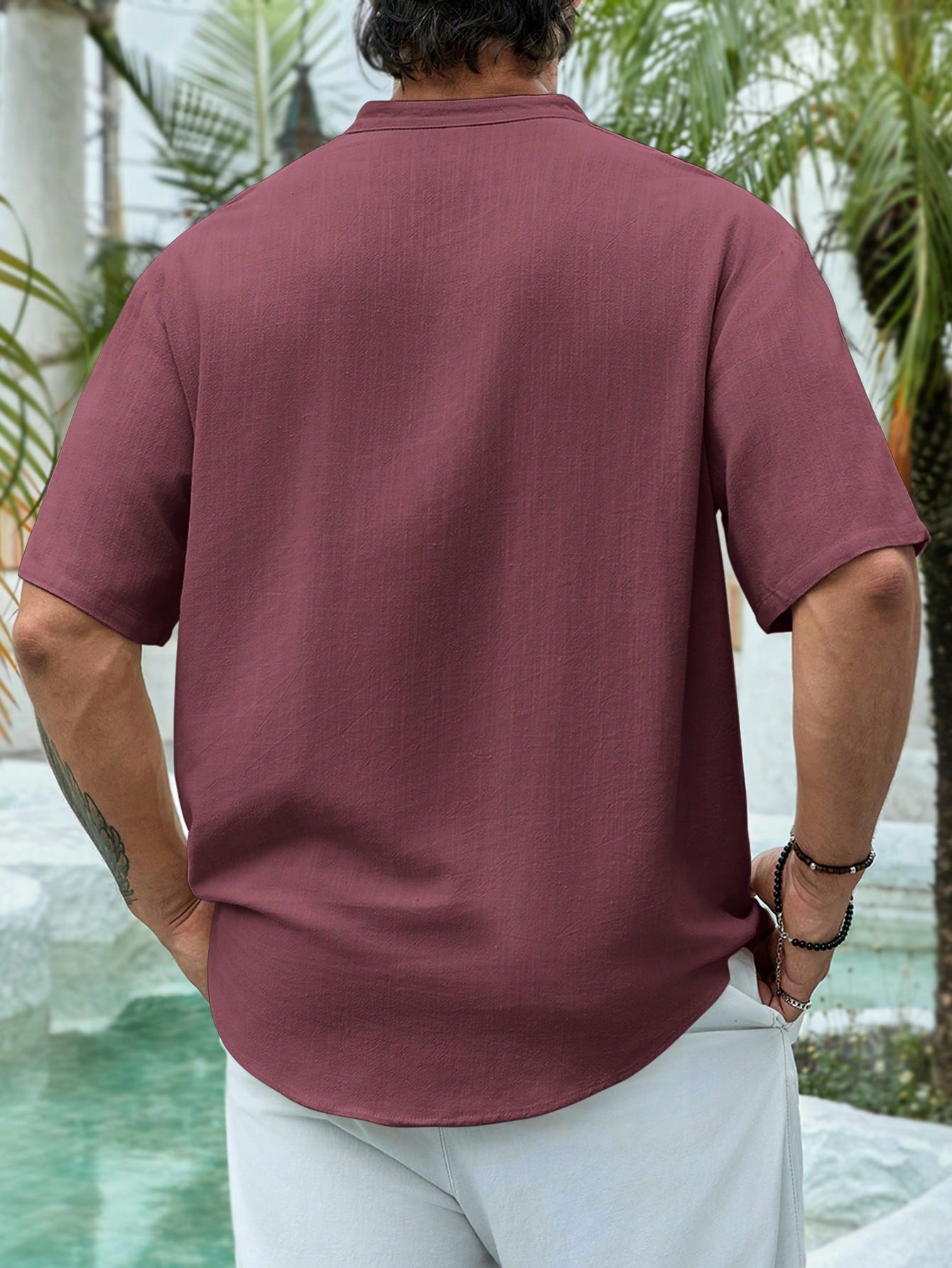 Camisa Masculina Gola Padre Botões Laterais Caimento Leve Camisa Masculina Gola Padre Botões Laterais Caimento Leve