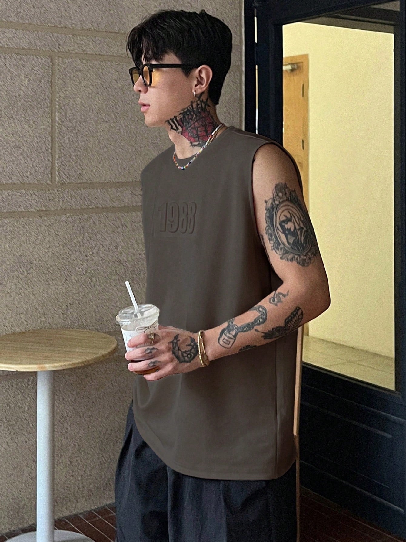 Camiseta Regata Masculina Gola Redonda Estampa De Letras Camiseta Regata Masculina Gola Redonda Estampa De Letras