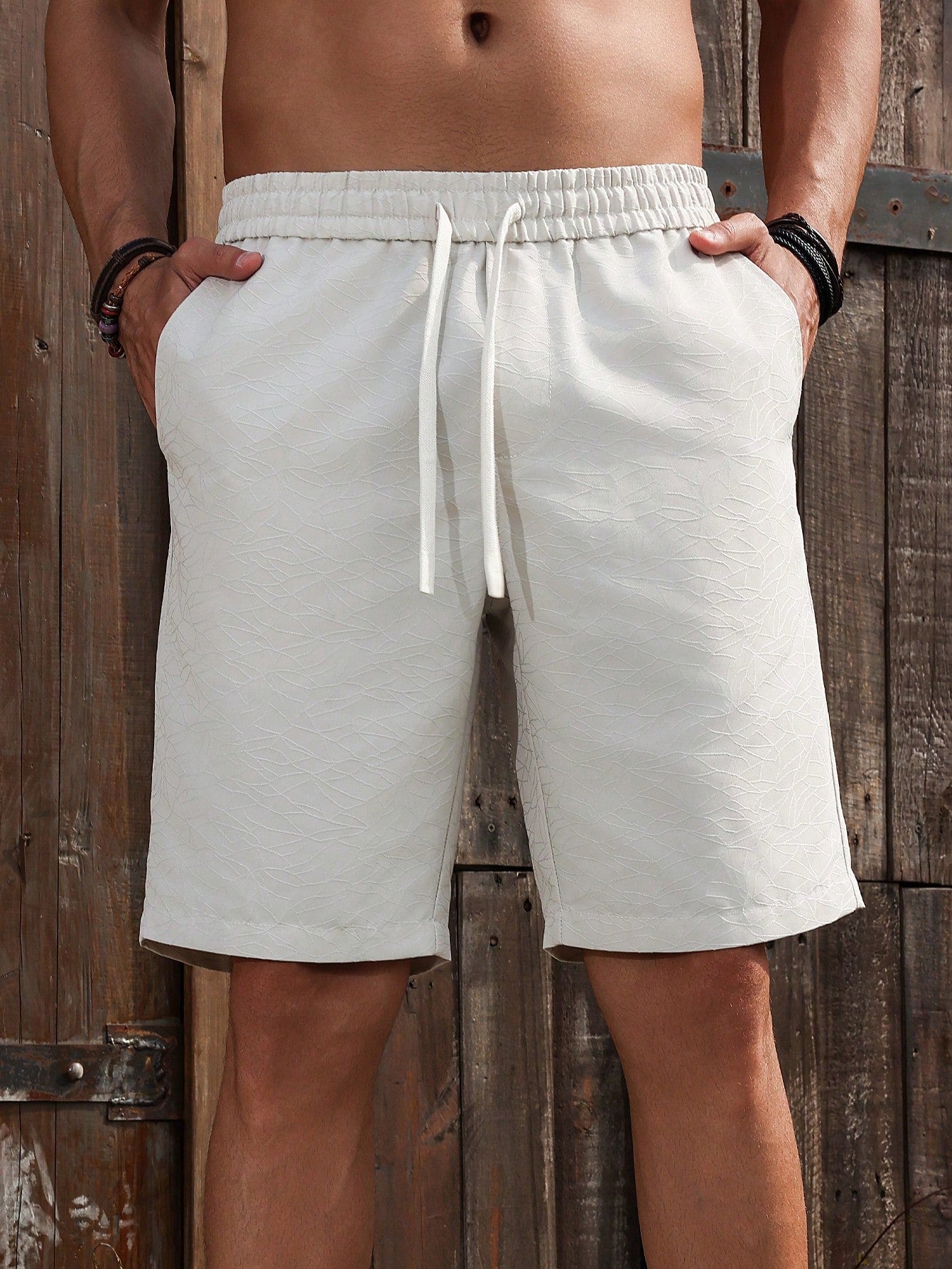 Shorts Masculino Casual Com Textura Geométrica E Cós Ajustável Shorts Masculino Casual Com Textura Geométrica E Cós