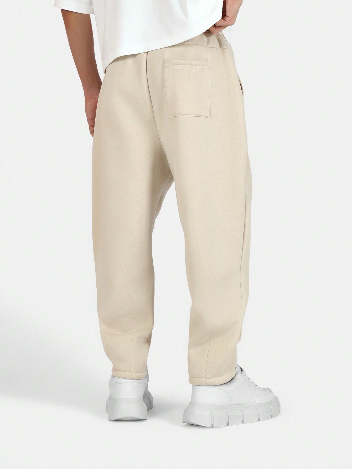 Calça Masculina Jogger Básica Com Cós Ajustável E Conforto Calça Masculina Jogger Básica Com Cós Ajustável E Conforto