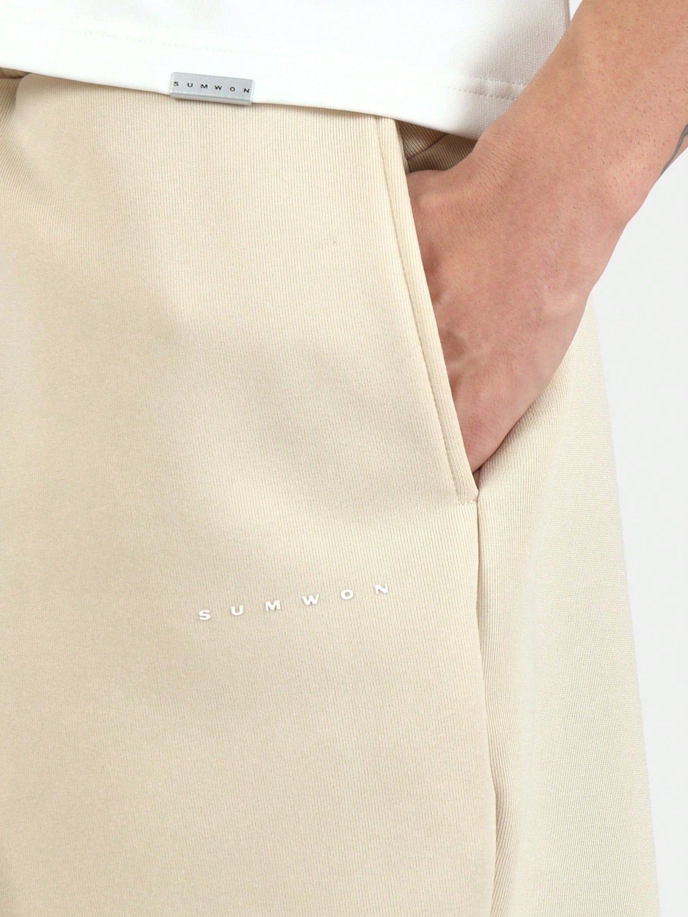 Calça Masculina Jogger Básica Com Cós Ajustável E Conforto Calça Masculina Jogger Básica Com Cós Ajustável E Conforto