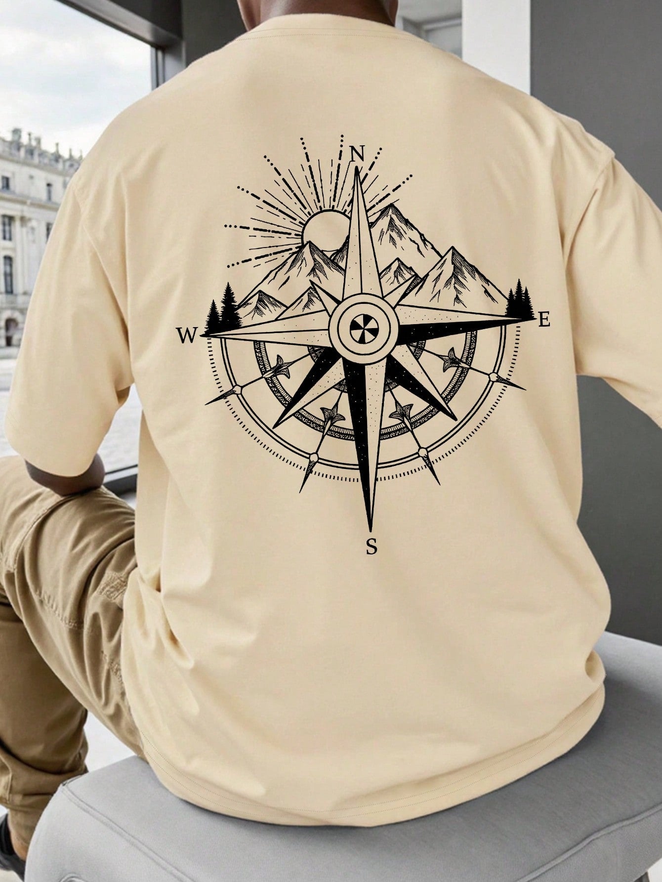 Camisa Masculina Oversized Estampa De Rosa Dos Ventos Caqui / PP Camisa Masculina Oversized Estampa De Rosa Dos Ventos