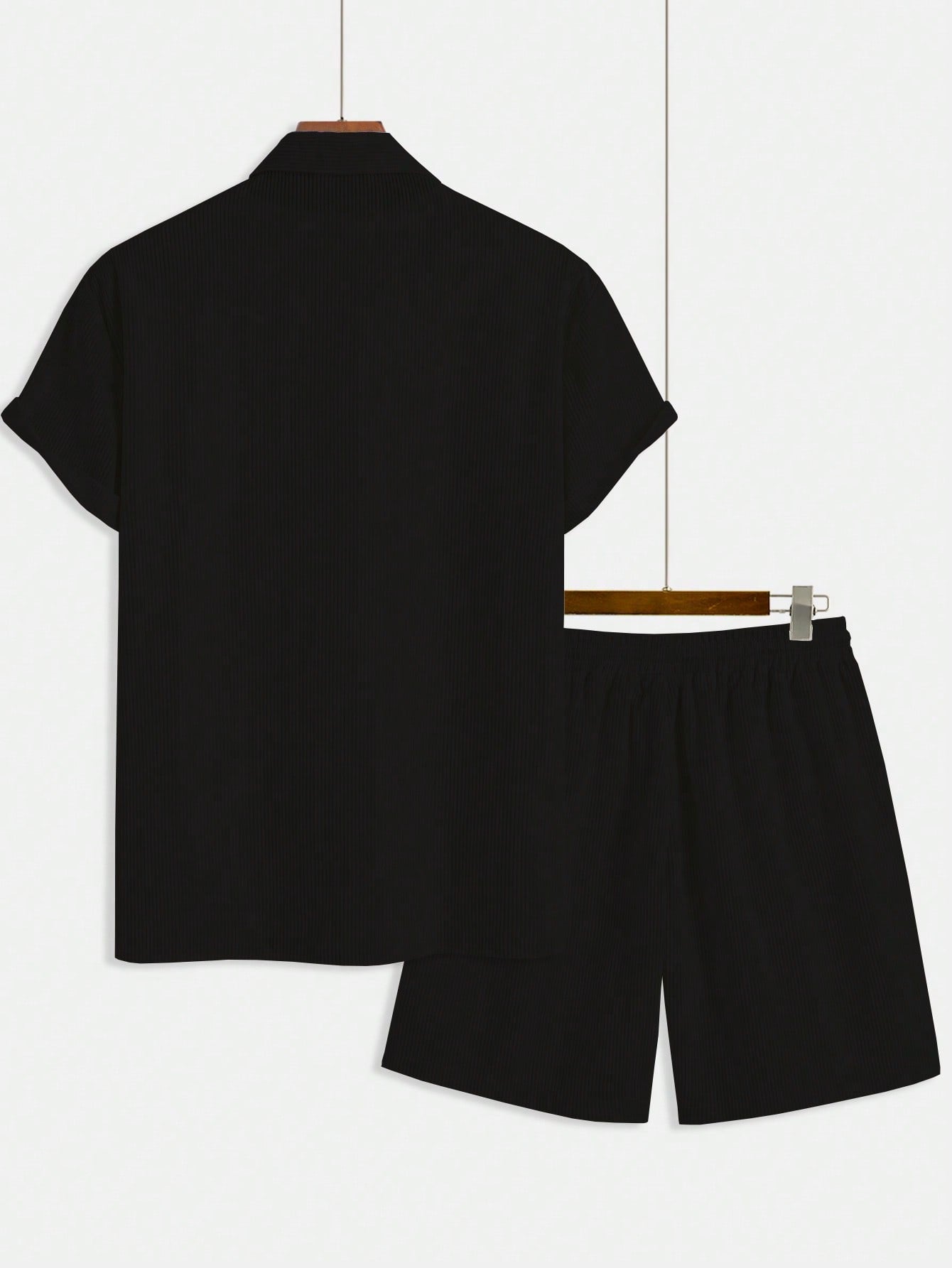 Conjunto Masculino Camisa Texturizada Gola Lapela E Shorts Com Cordão Conjunto Masculino Camisa Texturizada Gola Lapela