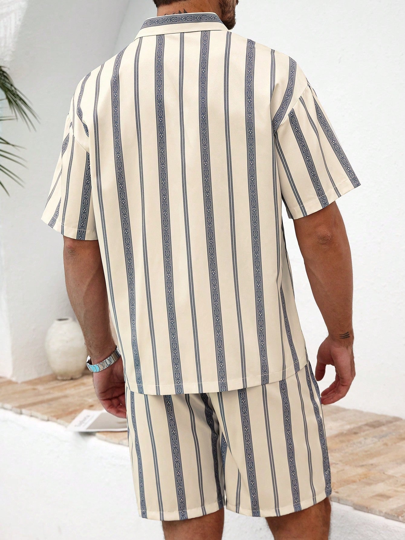 Conjunto Masculino Camisa Estampa Listrada E Shorts Casuais Conjunto Masculino Camisa Estampa Listrada E Shorts Casuais