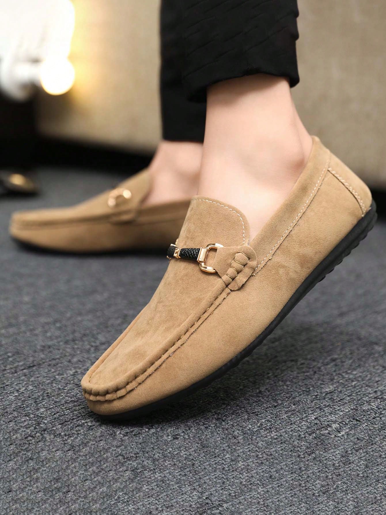 Mocassim Masculino Estampado Casual Com Detalhe Metálico Mocassim Masculino Estampado Casual Com Detalhe Metálico