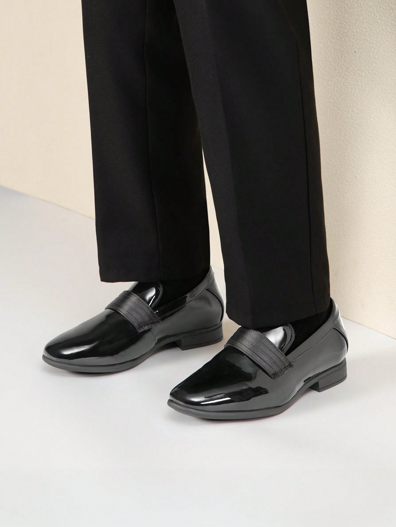 Sapato Masculino Social Envernizado Estilo Sofisticado Preto / 36 Sapato Masculino Social Envernizado Estilo Sofisticado