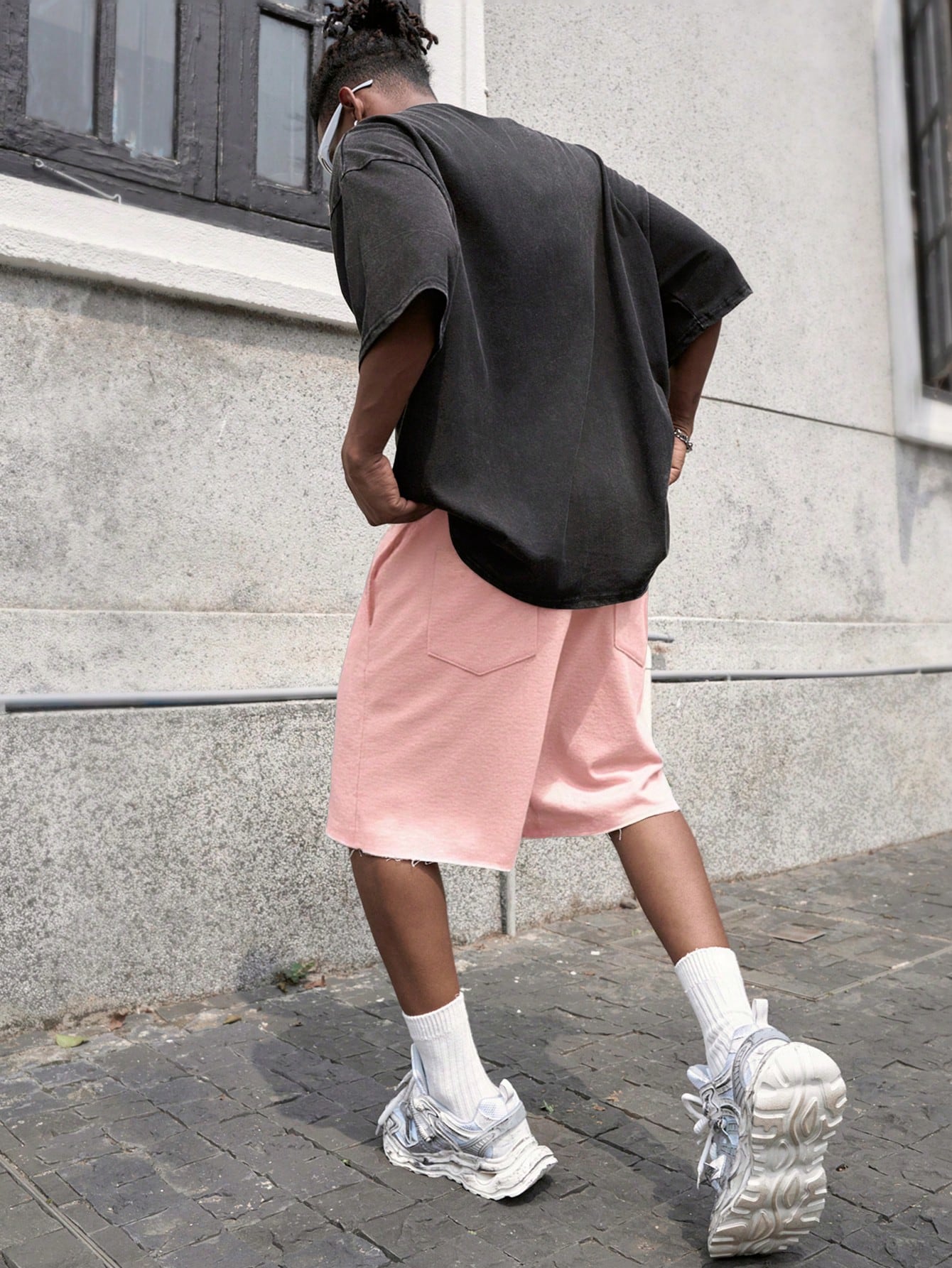 Shorts Masculino Moletom Com Cós Elástico E Cordão Ajustável Shorts Masculino Moletom Com Cós Elástico E Cordão