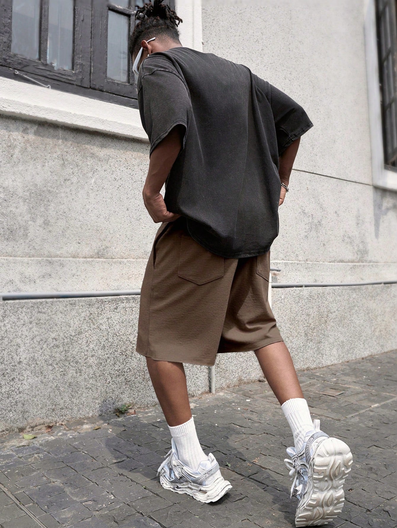 Shorts Masculino Moletom Com Cós Elástico E Cordão Ajustável Shorts Masculino Moletom Com Cós Elástico E Cordão