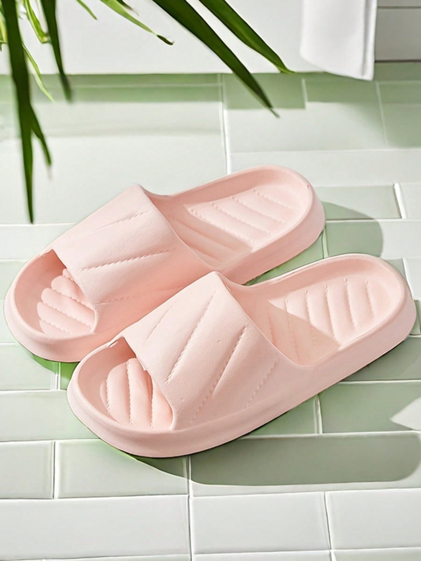 Chinelo Masculino Slide Antiderrapante Material EVA Confortável Chinelo Masculino Slide Antiderrapante Material EVA