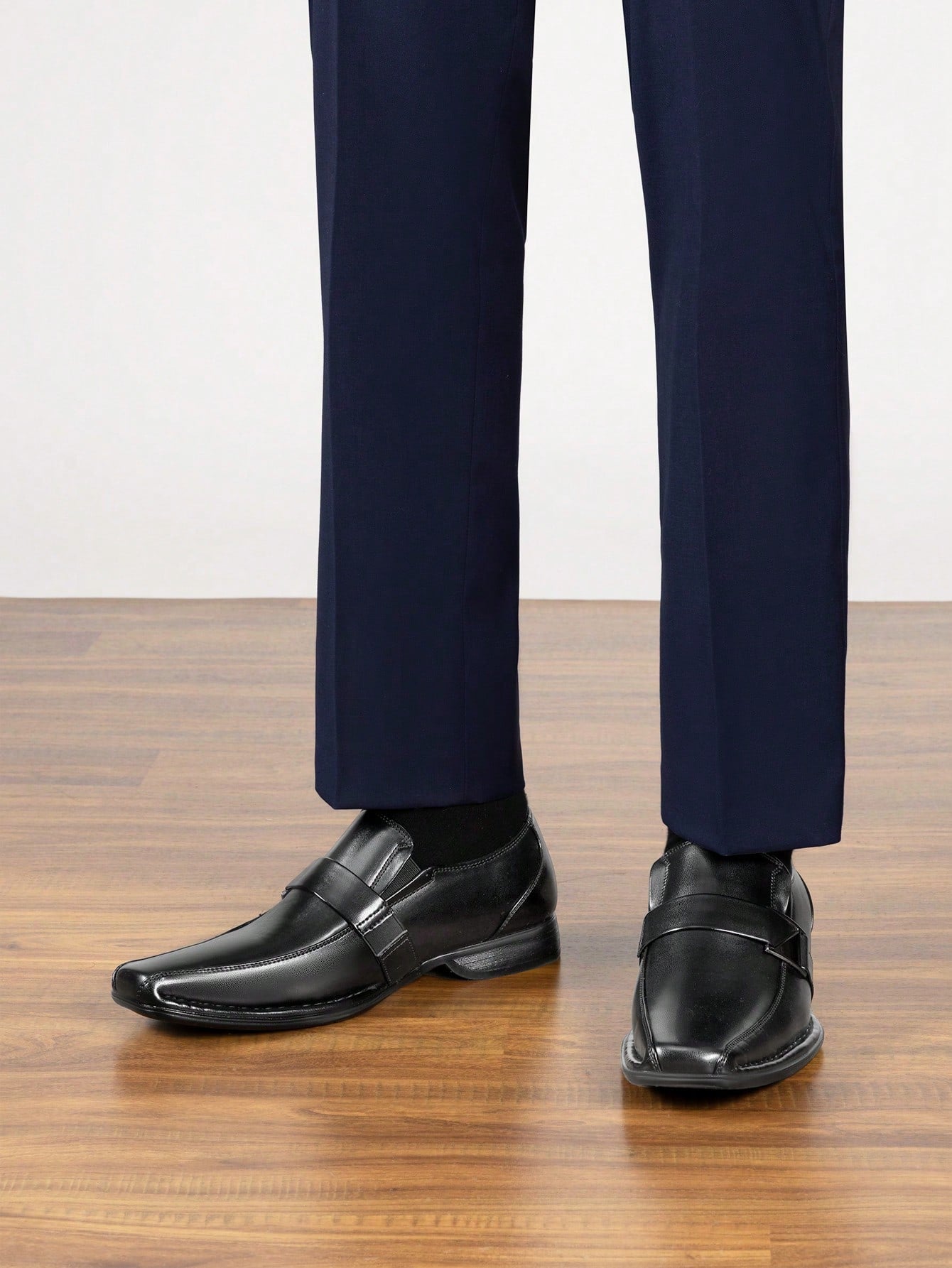 Sapato Masculino Social Bico Quadrado Estilo Elegante Sapato Masculino Social Bico Quadrado Estilo Elegante