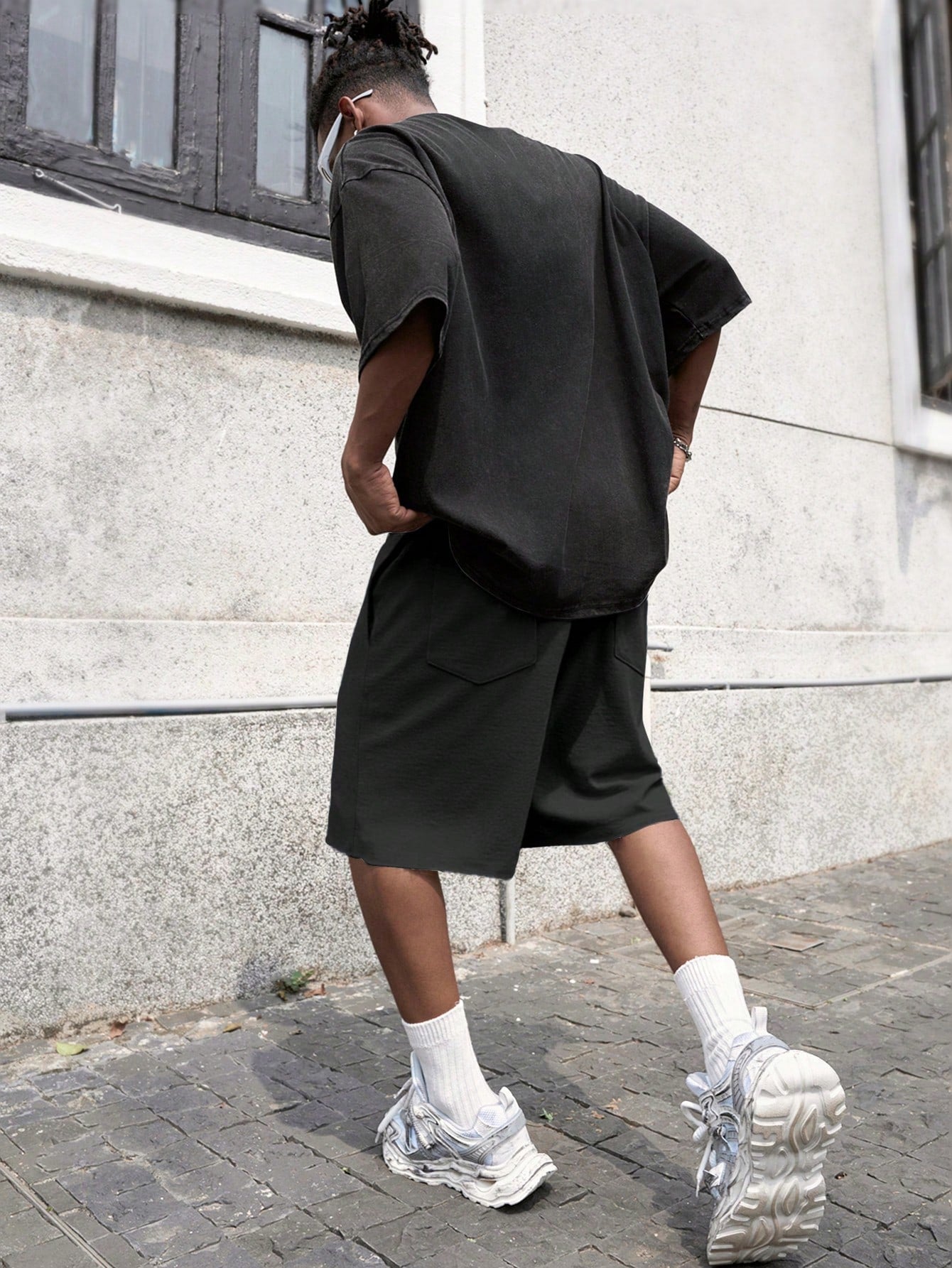 Shorts Masculino Moletom Com Cós Elástico E Cordão Ajustável Shorts Masculino Moletom Com Cós Elástico E Cordão