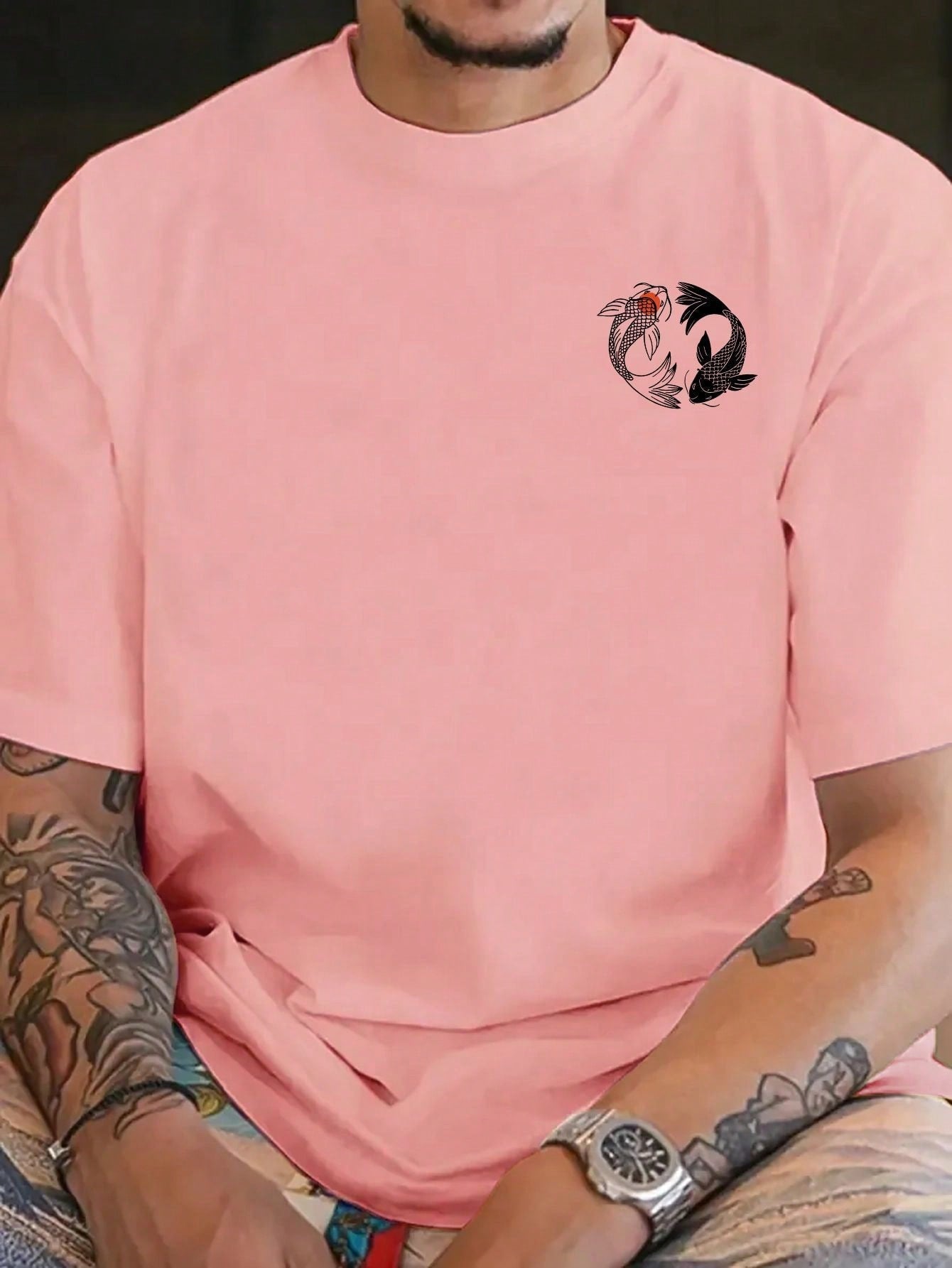 Camiseta Masculina Estampa Peixes Koi Escrita Japonesa Camiseta Masculina Estampa Peixes Koi Escrita Japonesa