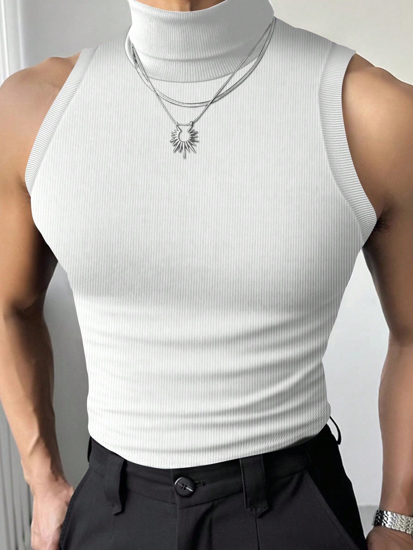 Camiseta Regata Masculina Slim Gola Alta Casual Branco / PP Camiseta Regata Masculina Slim Gola Alta Casual