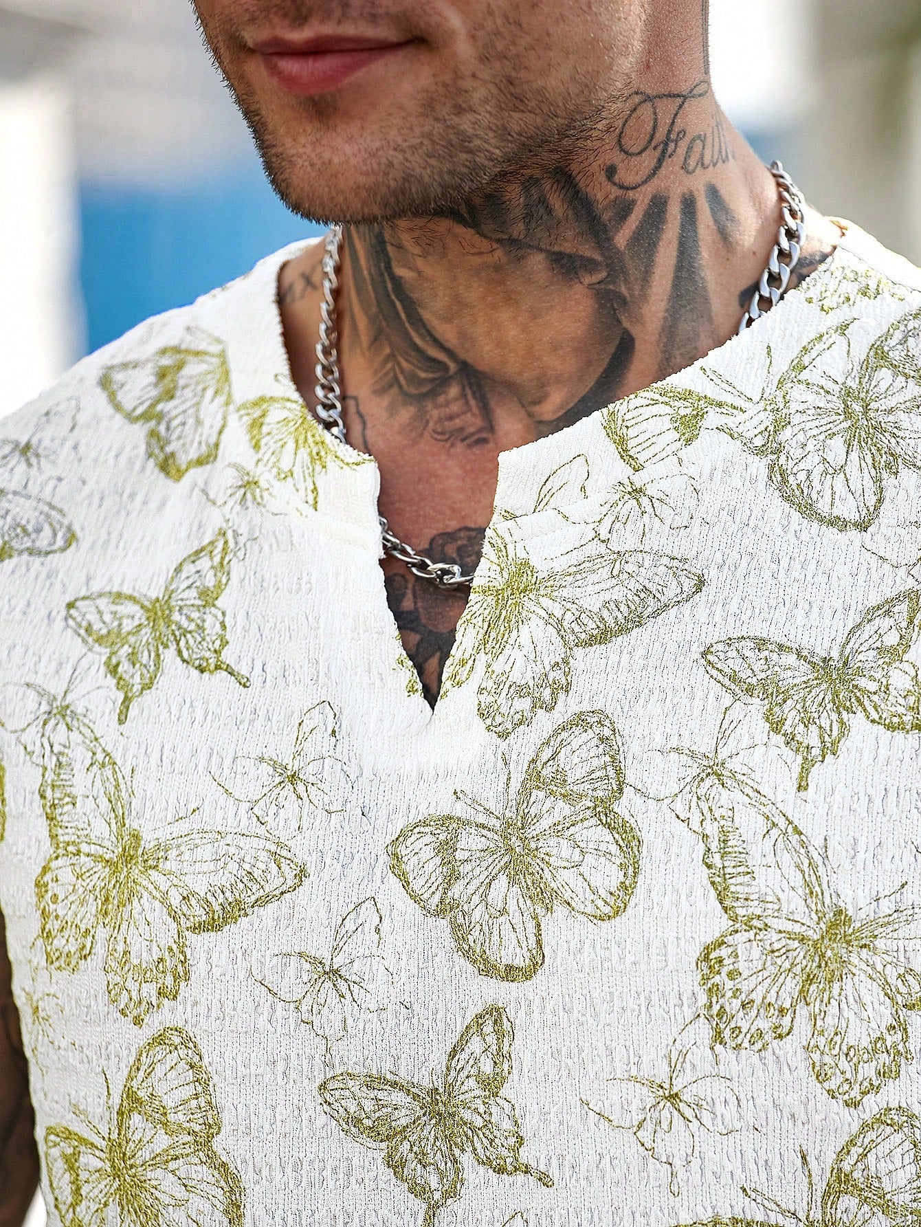 Camiseta Regata Masculina Casual Estampa De Borboleta Gola V Camiseta Regata Masculina Casual Estampa De Borboleta Gola