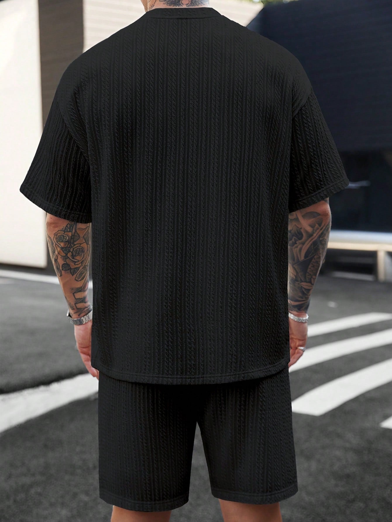 Conjunto Masculino Camiseta Texturizada Ombro Caído E Shorts Casuais Conjunto Masculino Camiseta Texturizada Ombro