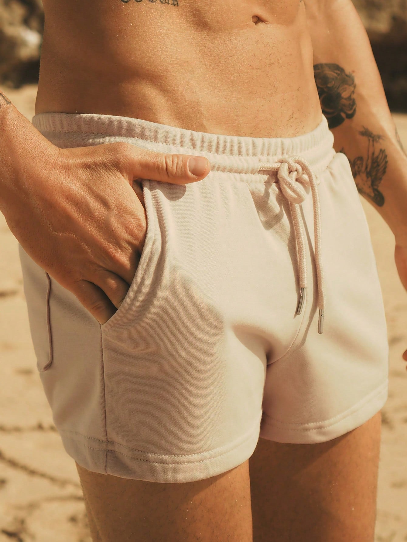Shorts Masculino Moletom Básico Com Cordão Ajustável Corte Solto Bege / PP Shorts Masculino Moletom Básico Com Cordão