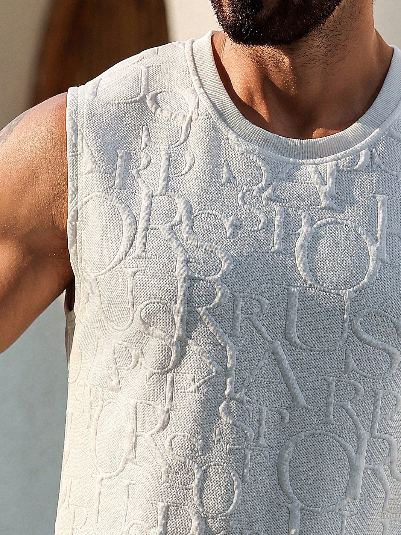 Conjunto Masculino Regata Letras Texturizadas E Shorts Com Cordão Conjunto Masculino Regata Letras Texturizadas E