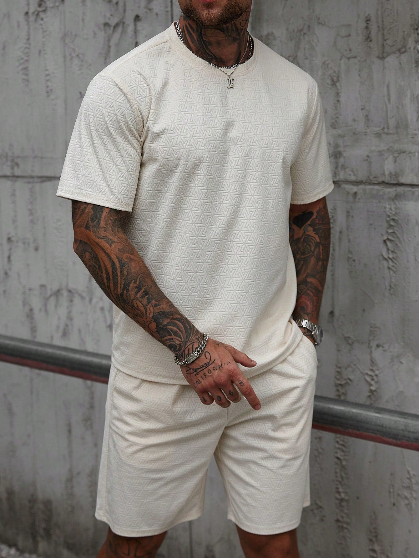 Conjunto Masculino Camiseta Básica E Shorts Estilo Casual Conjunto Masculino Camiseta Básica E Shorts Estilo Casual