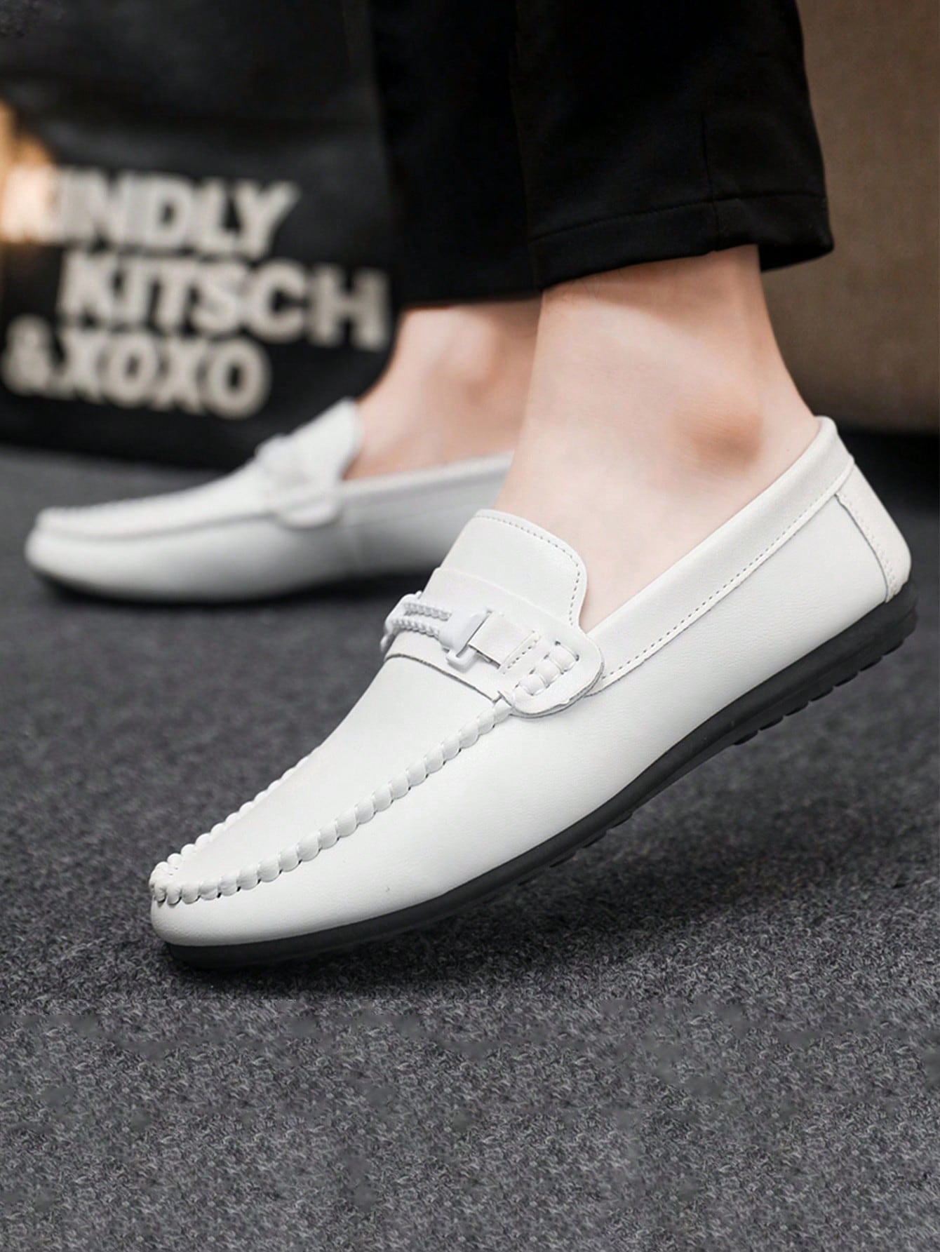 Mocassim Masculino Casual Detalhe Metálico Confortável Mocassim Masculino Casual Detalhe Metálico Confortável