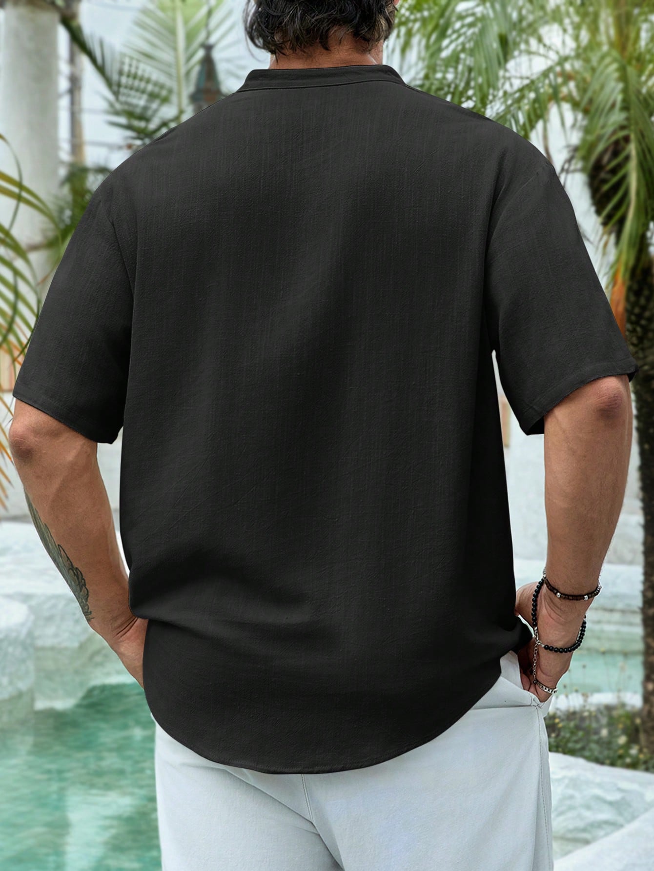 Camisa Masculina Gola Padre Botões Laterais Caimento Leve Camisa Masculina Gola Padre Botões Laterais Caimento Leve