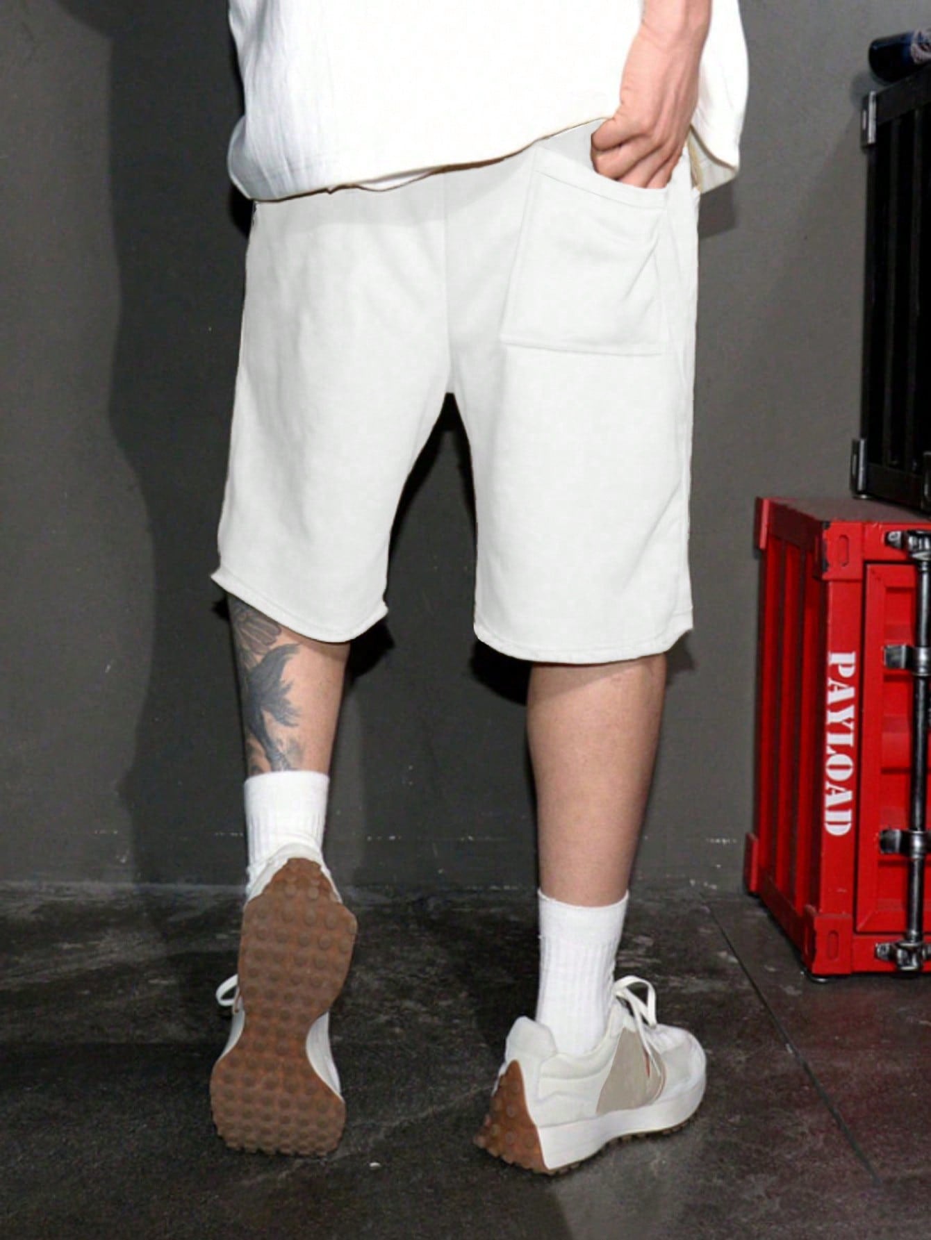 Shorts Masculino Oversized Detalhes Bordados E Cintura Ajustável Shorts Masculino Oversized Detalhes Bordados E Cintura