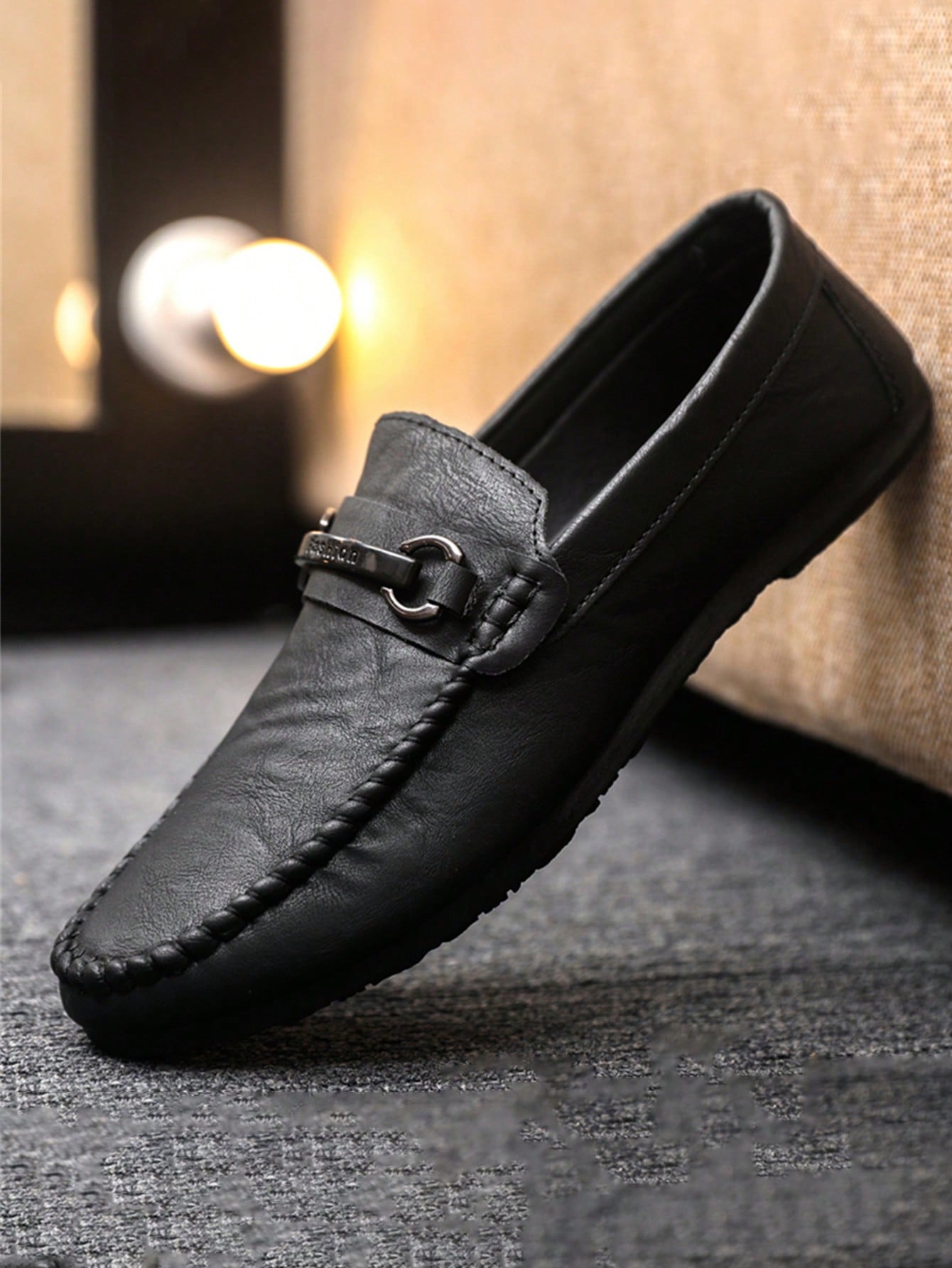 Mocassim Masculino Casual Elegante Com Detalhe Metálico Mocassim Masculino Casual Elegante Com Detalhe Metálico
