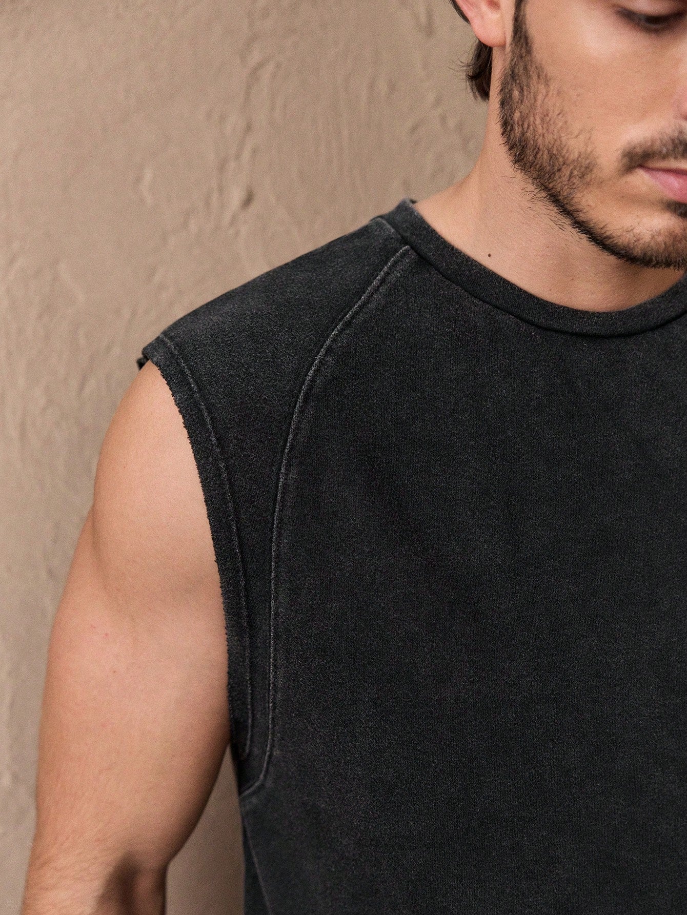 Conjunto Masculino Regata Com Patch E Shorts Ajustáveis Conjunto Masculino Regata Com Patch E Shorts Ajustáveis