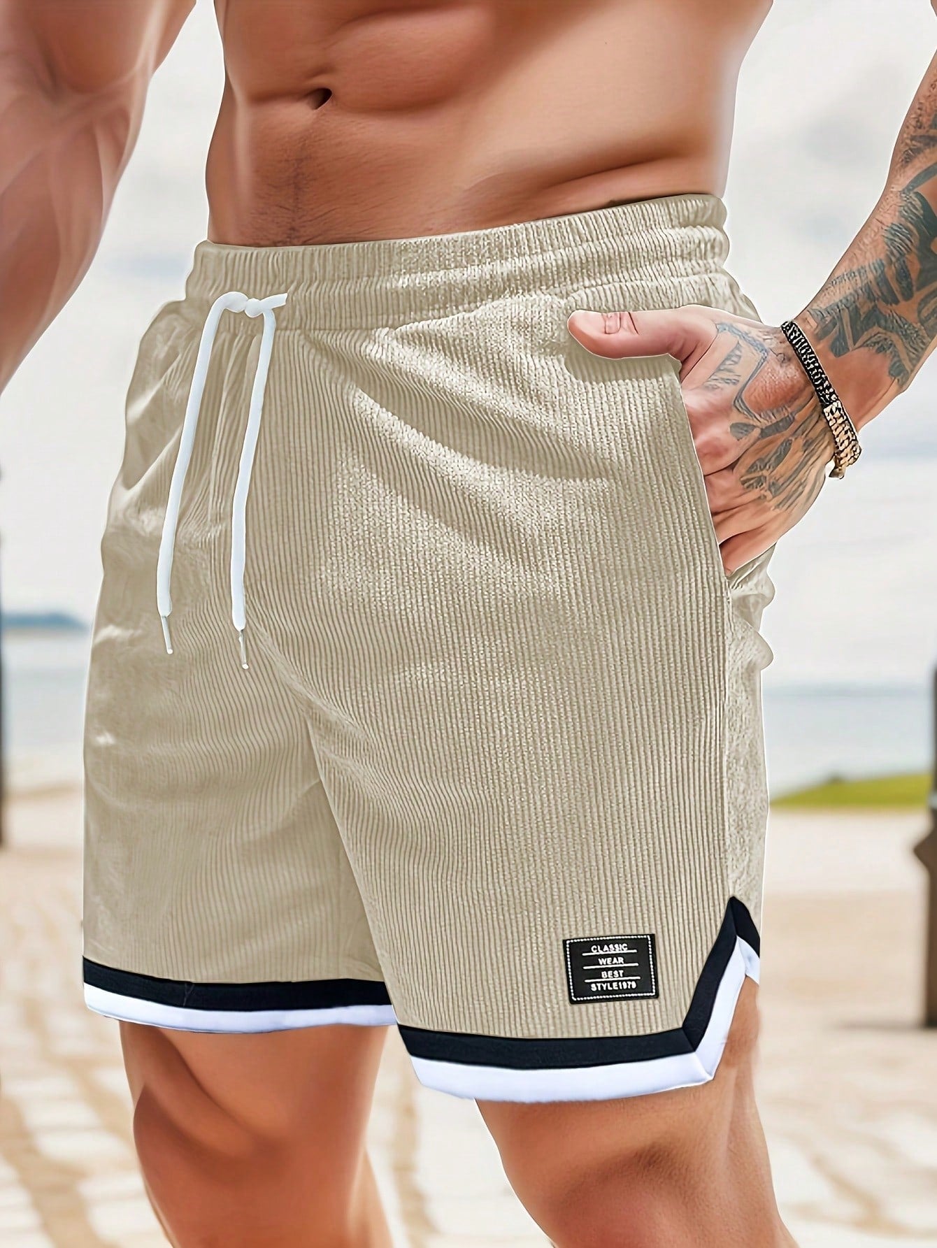 Shorts Masculino Em Veludo Cotelê Com Detalhes Contrastantes Caqui / PP Shorts Masculino Em Veludo Cotelê Com Detalhes
