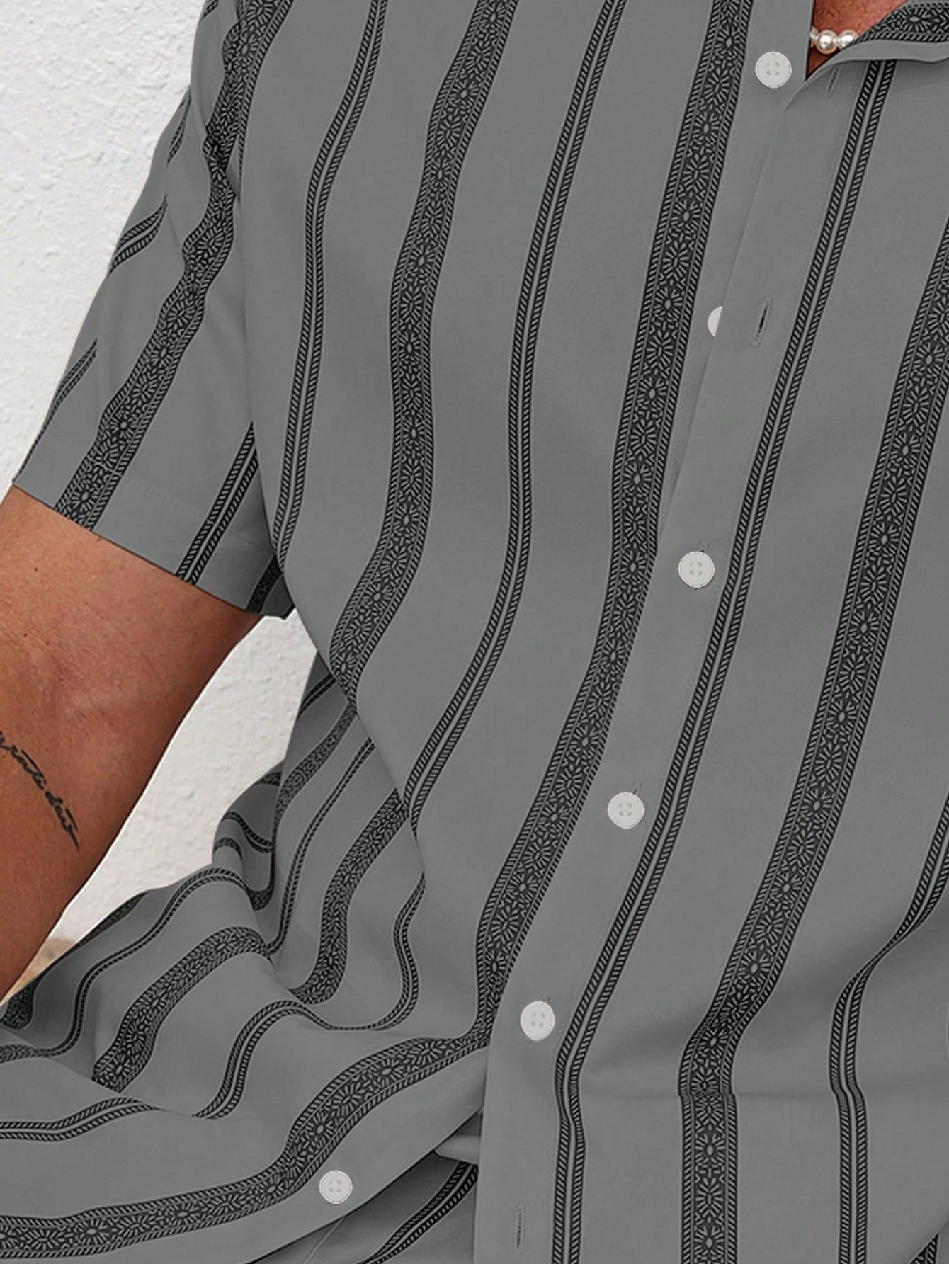 Conjunto Masculino Camisa Estampa Listrada E Shorts Casuais Conjunto Masculino Camisa Estampa Listrada E Shorts Casuais