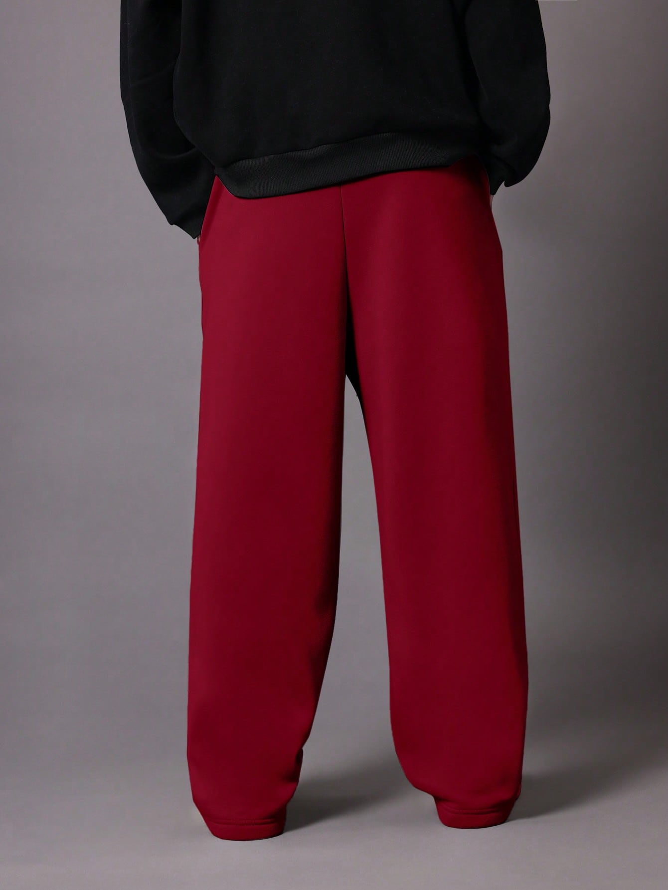 Calça Masculina Wide Leg Com Bordado Estilizado E Cós Ajustável Calça Masculina Wide Leg Com Bordado Estilizado E Cós