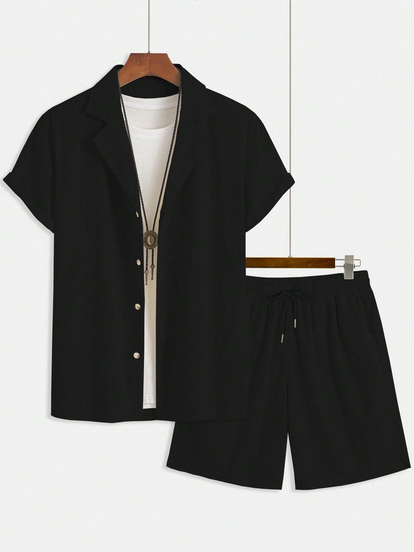 Conjunto Masculino Camisa Texturizada Gola Lapela E Shorts Com Cordão Conjunto Masculino Camisa Texturizada Gola Lapela