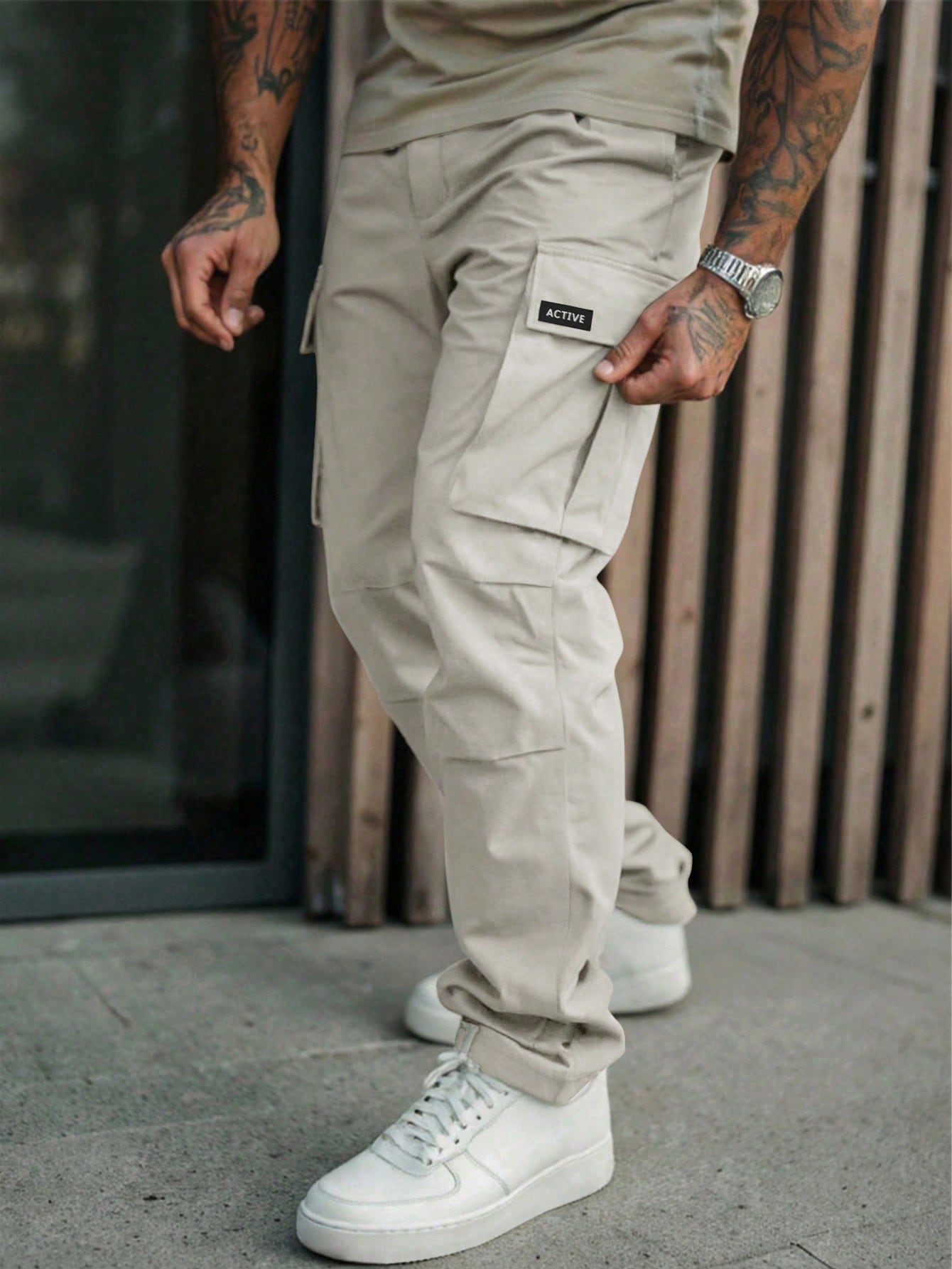 Calça Masculina Cargo Slim Com Bolsos Funcionais Bege / PP Calça Masculina Cargo Slim Com Bolsos Funcionais
