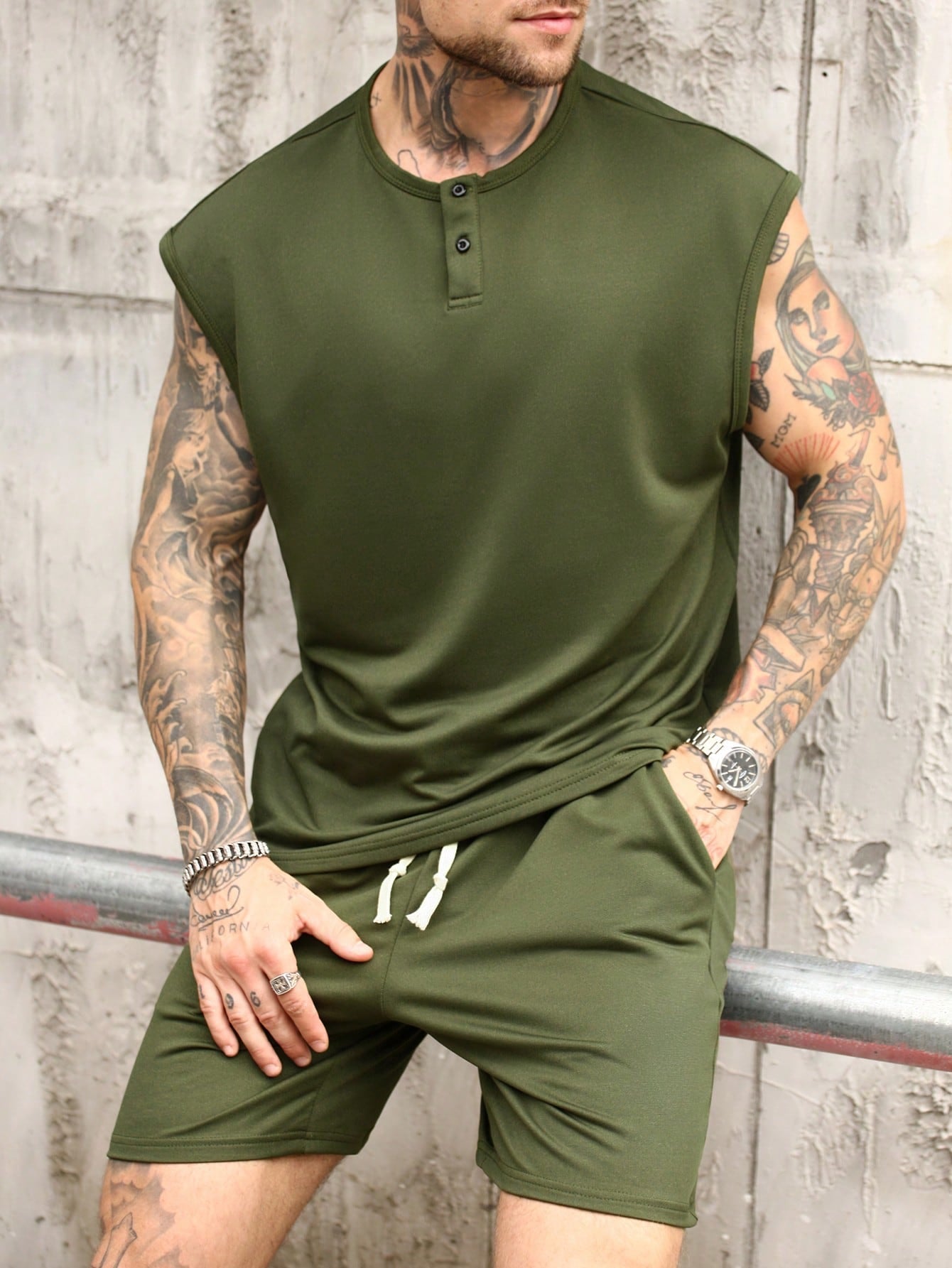 Conjunto Masculino Regata Esportiva Jacquard E Shorts Casuais Verde Militar / PP Conjunto Masculino Regata Esportiva