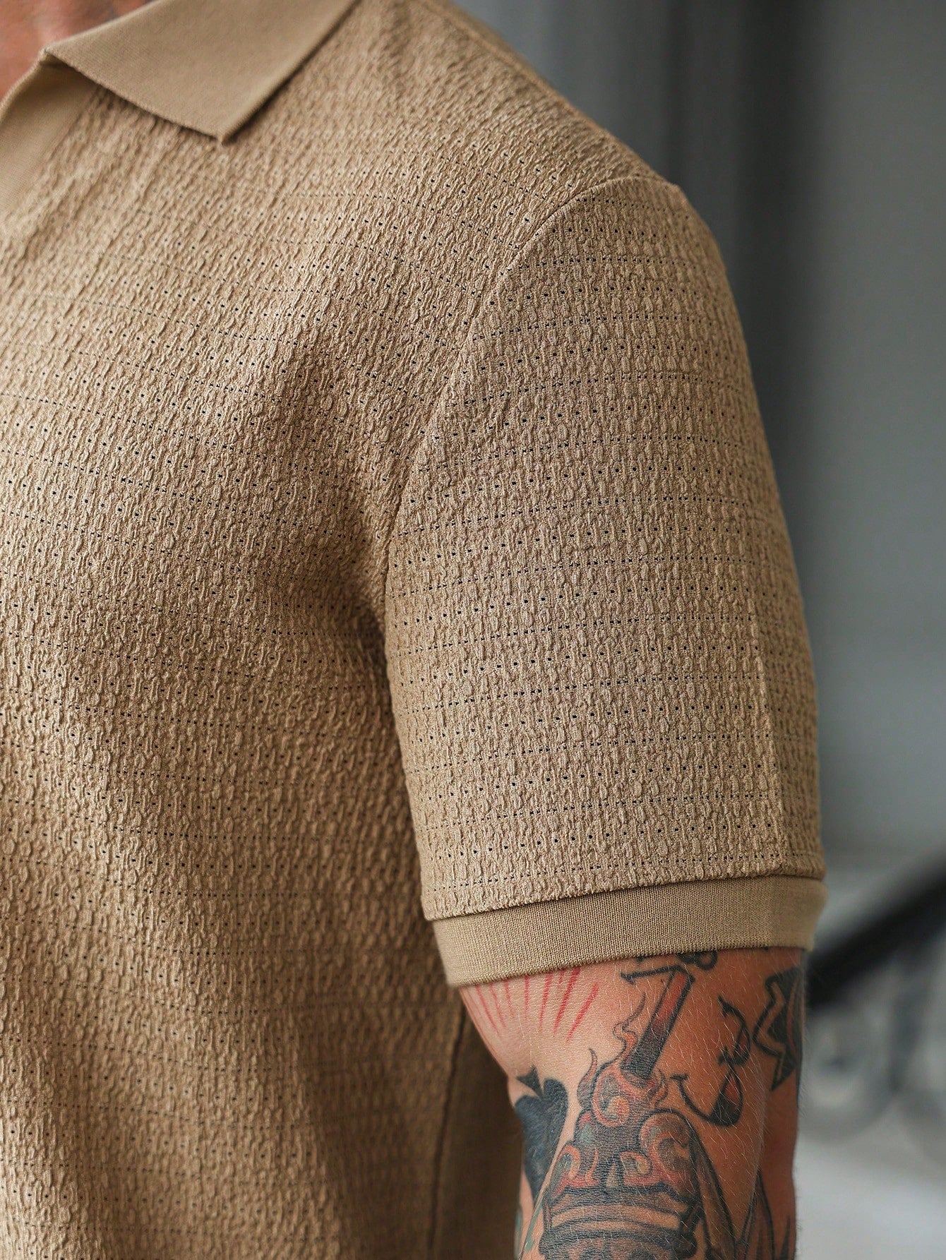 Camisa Polo Masculina Gola Aberta Textura Sofisticada Camisa Polo Masculina Gola Aberta Textura Sofisticada