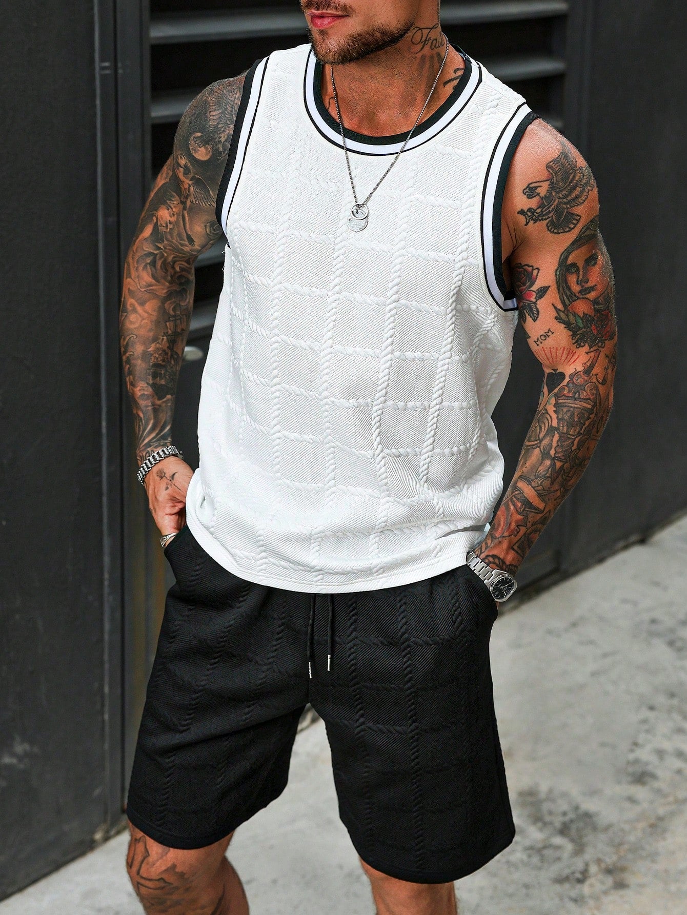 Conjunto Masculino Regata Listrada E Shorts Cós Elástico Conjunto Masculino Regata Listrada E Shorts Cós Elástico