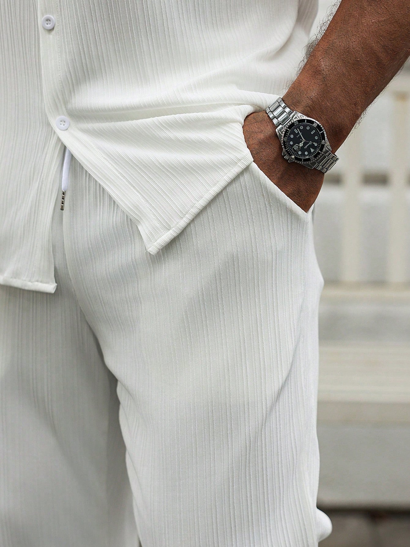 Conjunto Masculino Minimalista Com Blusa Lisa E Calça Casual Conjunto Masculino Minimalista Com Blusa Lisa E Calça