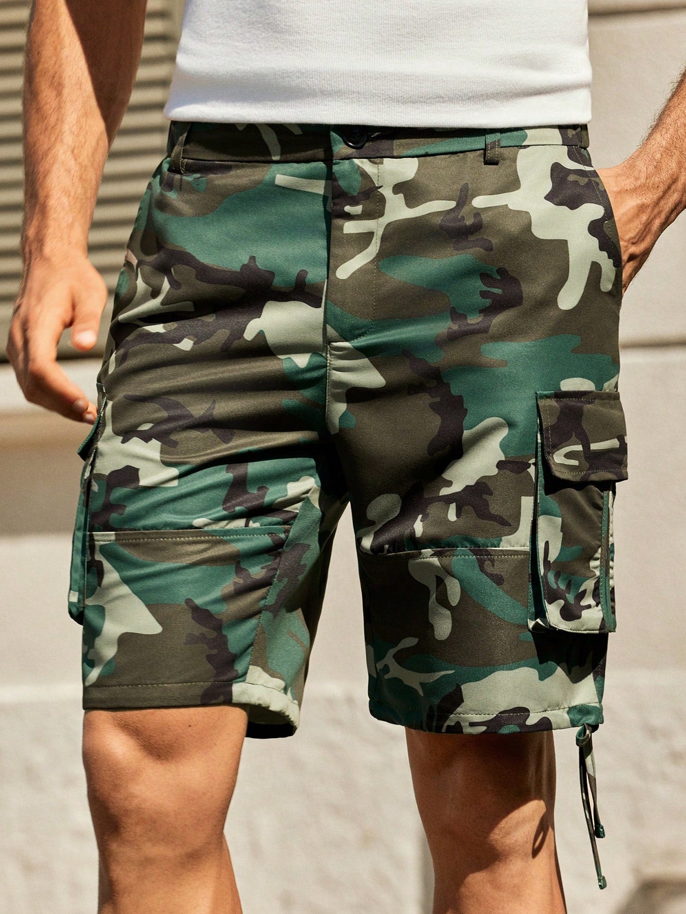 Shorts Masculino Cargo Camuflado Com Bolsos Laterais Utilitários Verde Militar / PP Shorts Masculino Cargo Camuflado